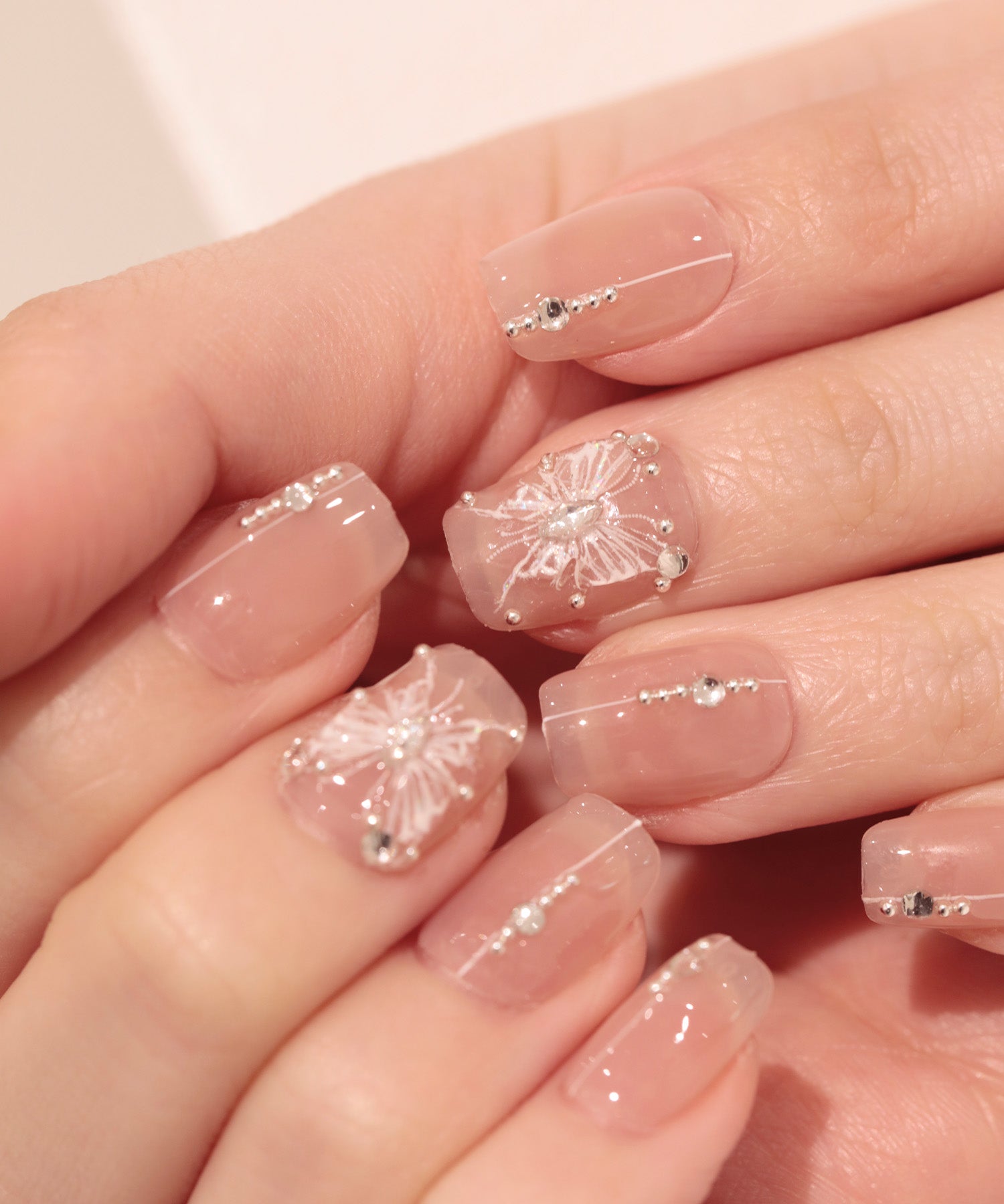 【当日発送】水光ネイルピンクバタフライアートストーンラインショートスクエアネイルチップ