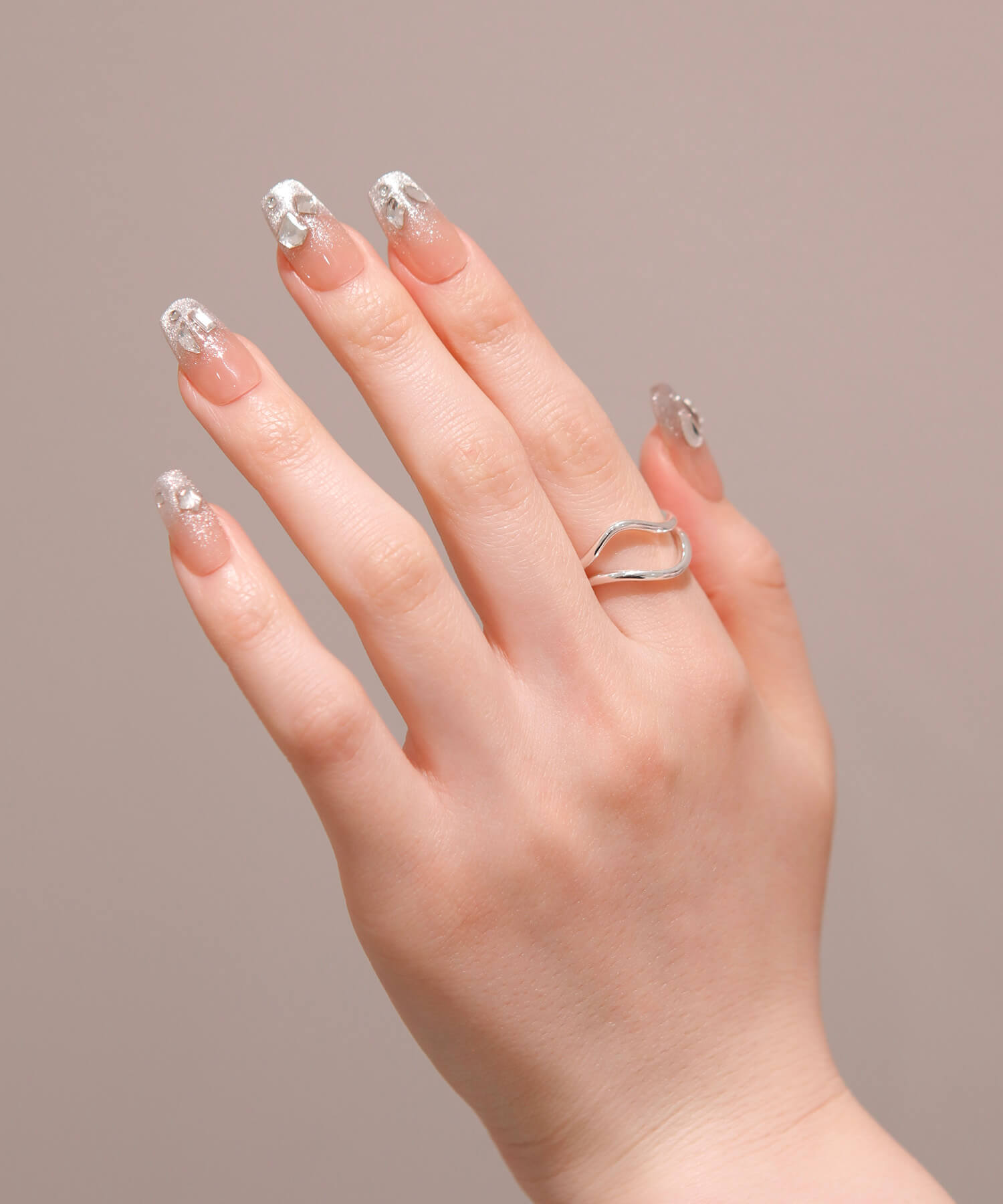 【当日発送】水光ネイルシルバーマグネットラメグラデーションストーンワンホンピンクスクエアネイルチップ