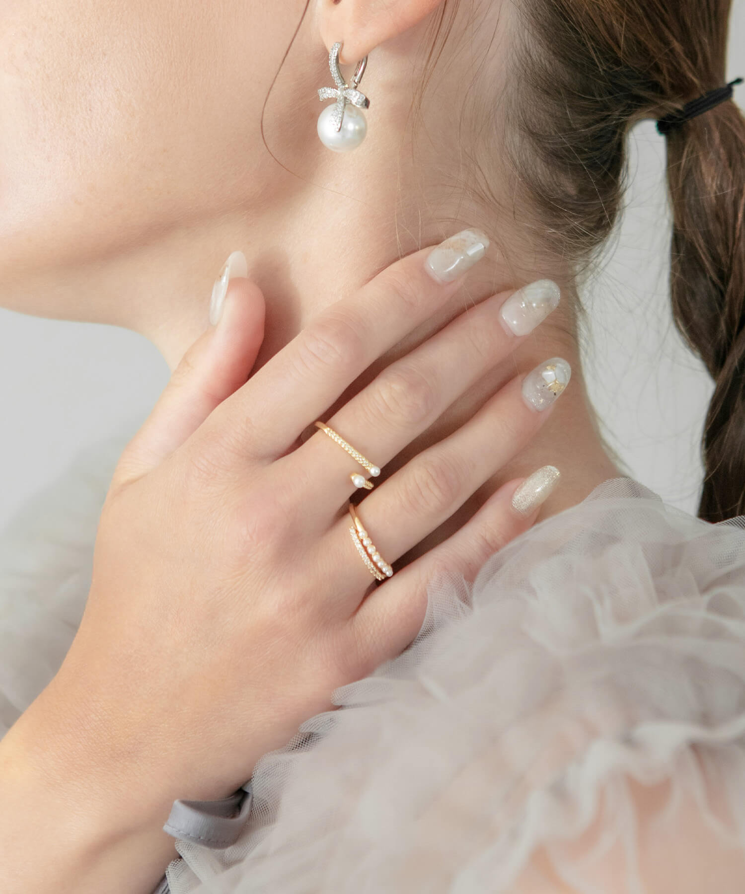 【一部当日発送】水光ネイルブルーニュアンスシェルゴールドミラーラインオーバルネイルチップ