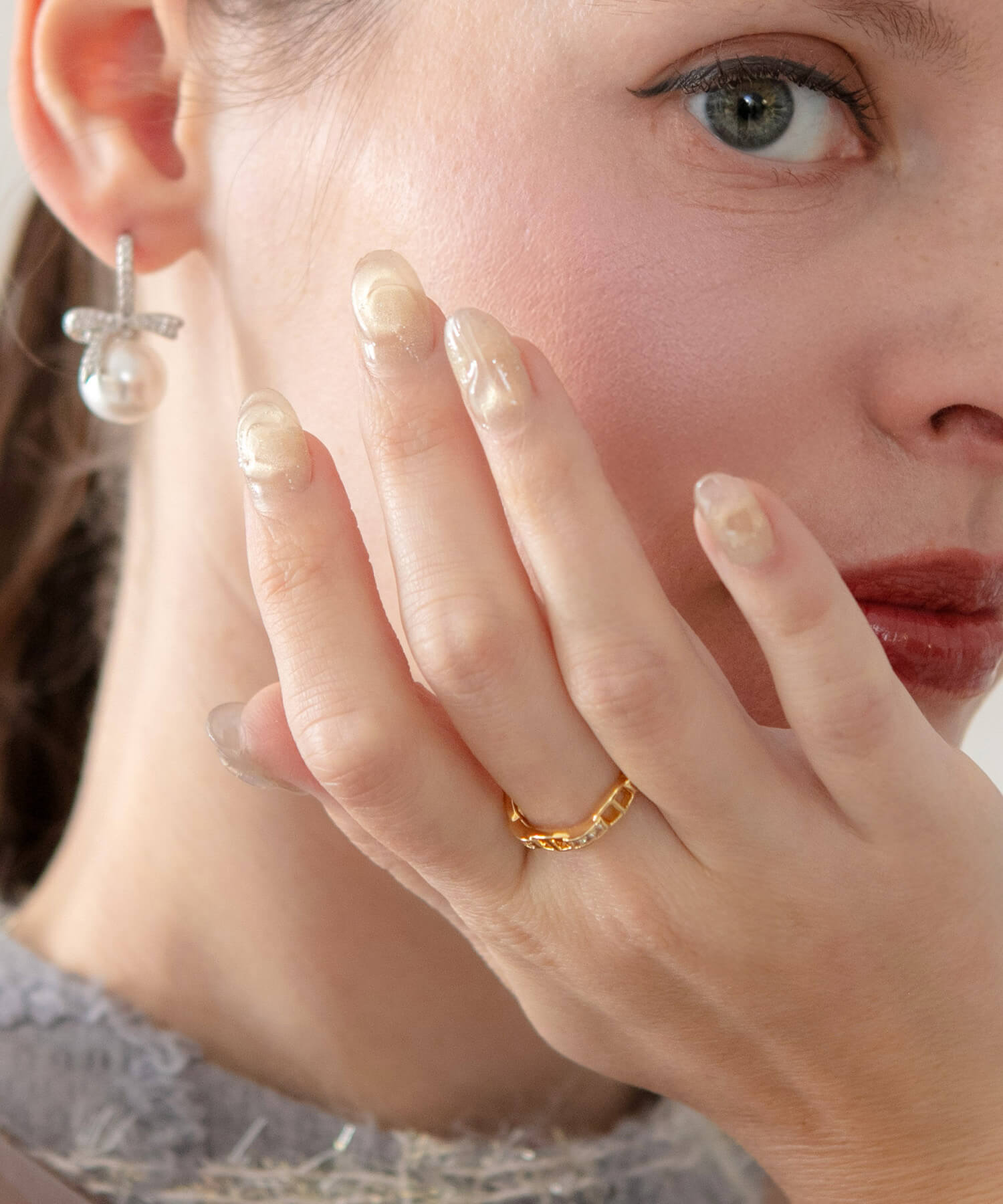 水光ネイルシャンパンゴールドマグネット3Dアートニュアンスオーバルネイルチップ