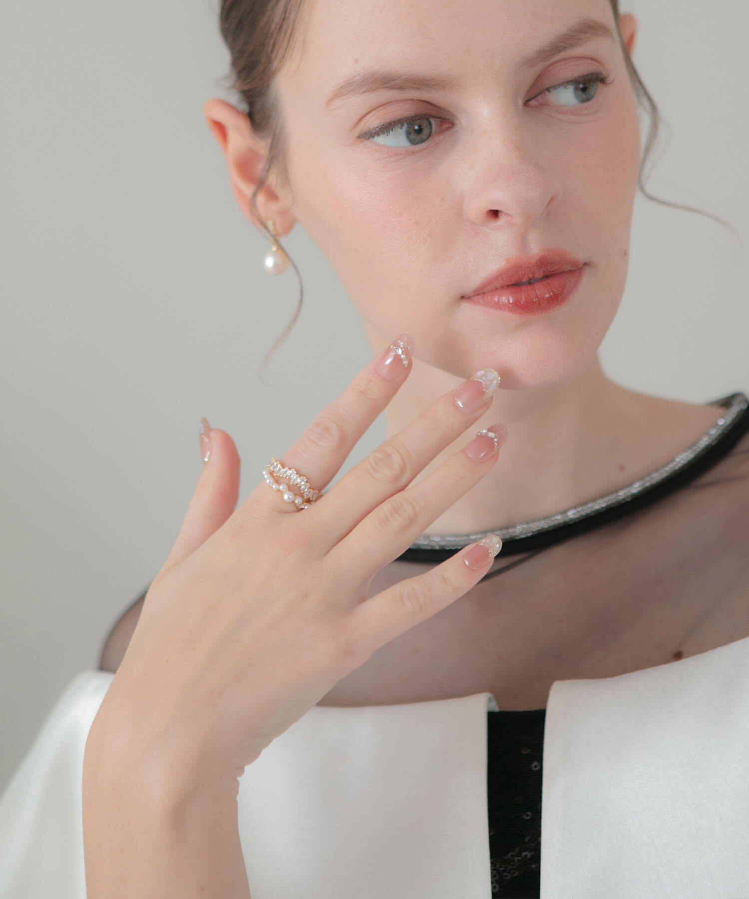 【一部当日発送】水光ネイルピンクチークホロラメフレンチオーバルネイルチップ