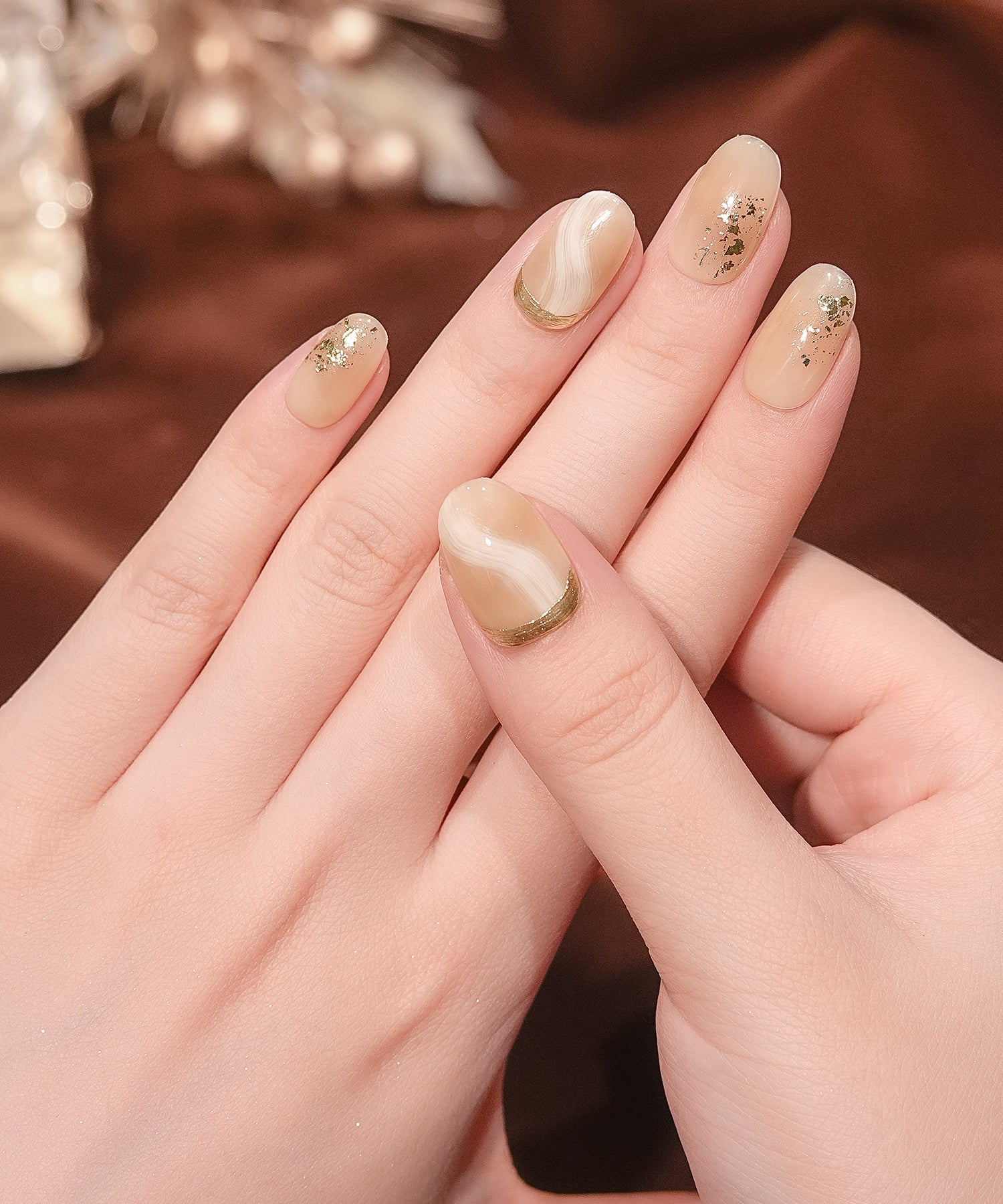 【当日発送】水光ネイルシャンパンベージュマーブルゴールドラインホイルオーバルネイルチップ