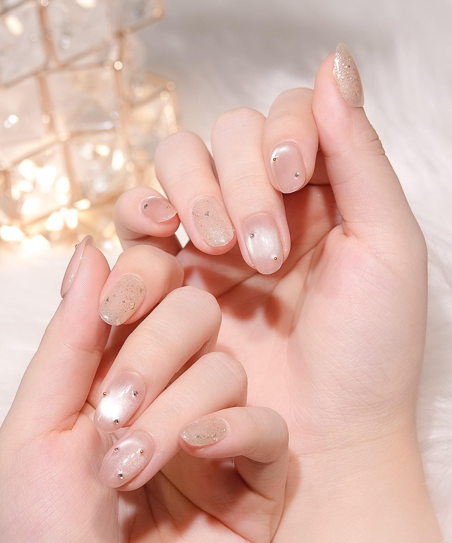 【当日発送】水光ネイルピンクマグネットランダムストーンラメオーバルネイルチップ