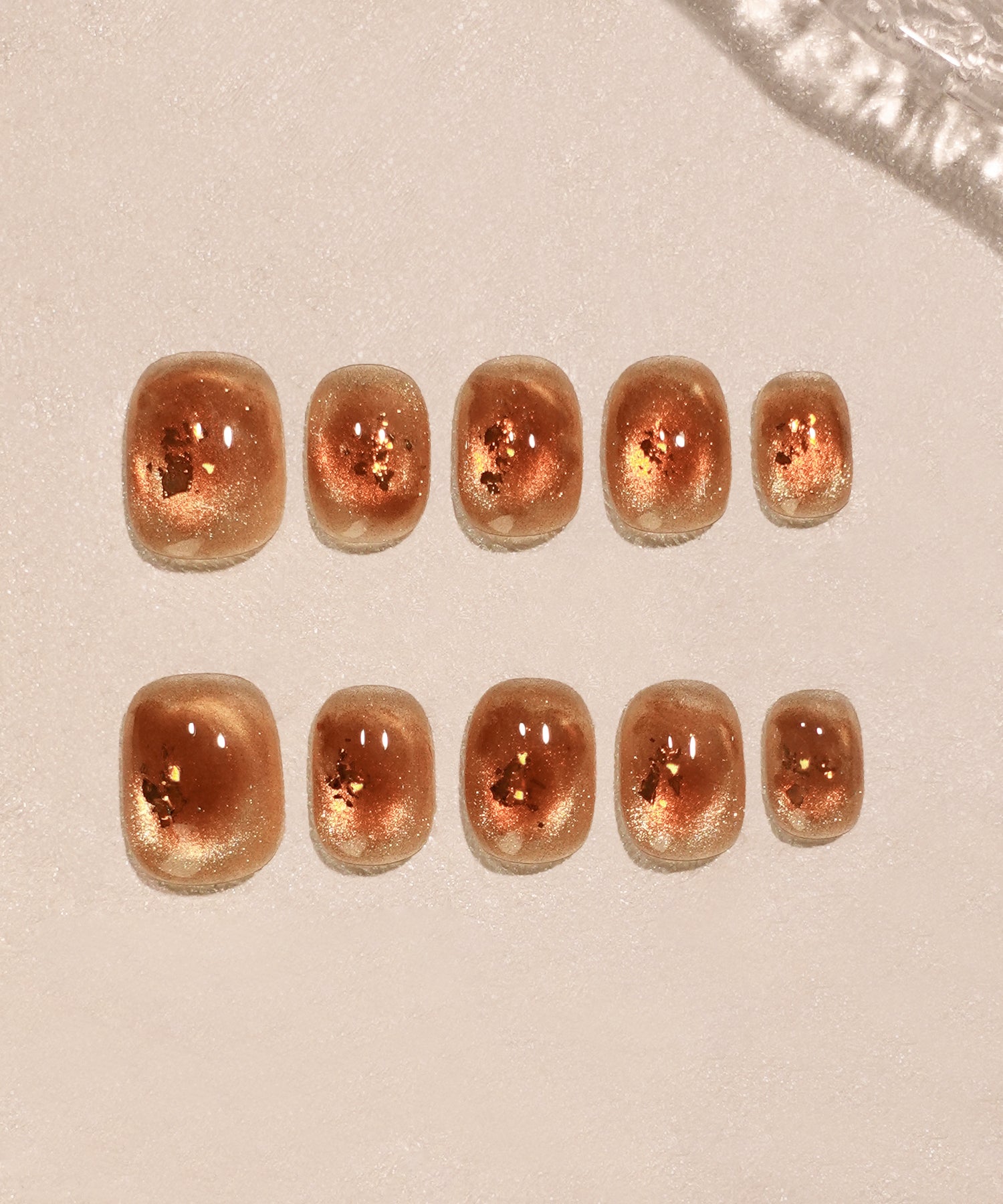 【COMING SOON】水光ネイルブラウンオレンジマグネットニュアンスホイルショートラウンドネイルチップ