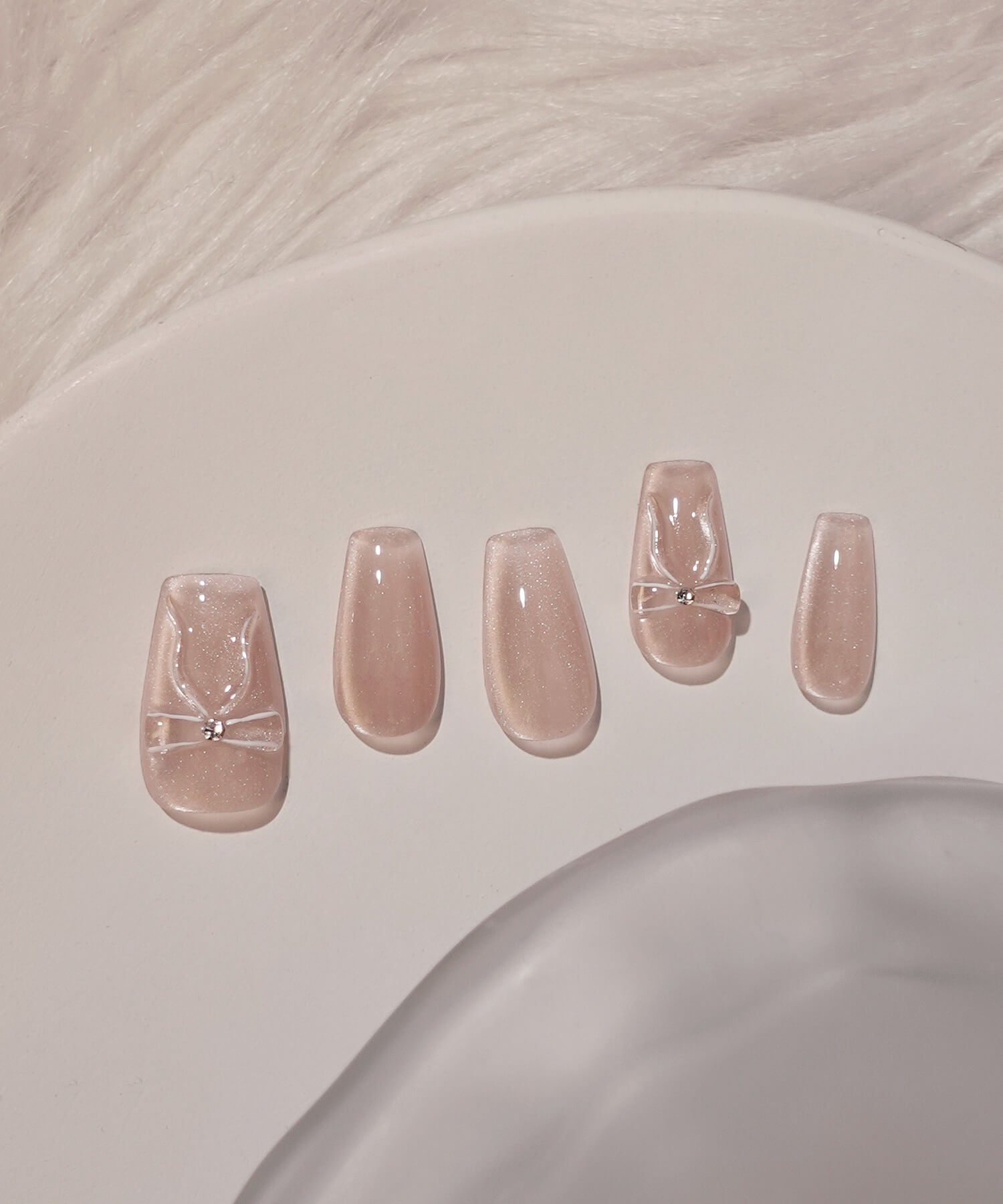 【当日発送】水光ネイルベージュマグネット3Dリボンアートバレリーナネイルチップ