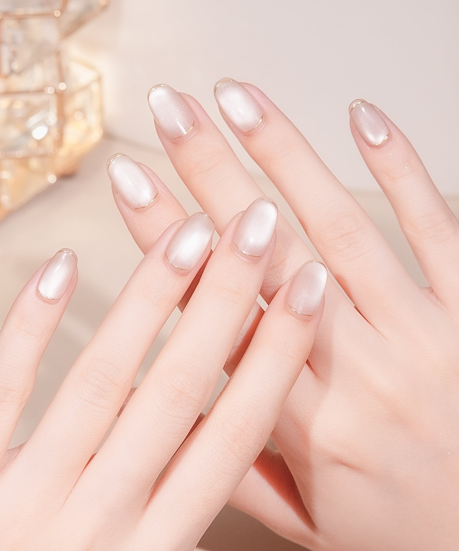 【一部当日発送】水光ネイルピンクグレージュマグネットゴールドミラーフレームオーバルネイルチップ