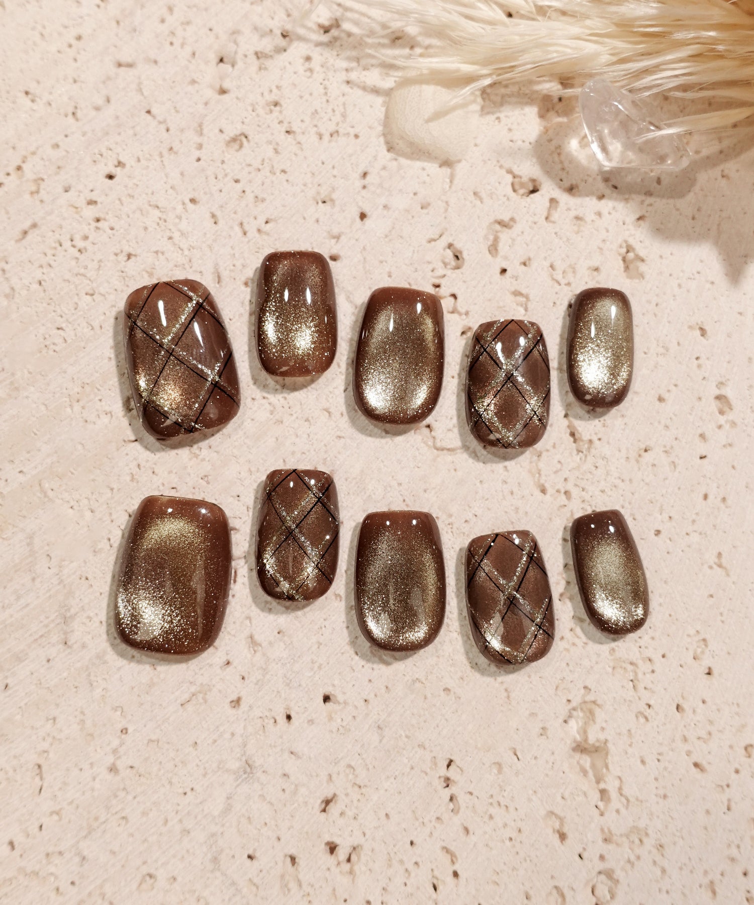 【当日発送】水光ネイルブラウンマグネットアーガイルショートスクエアネイルチップ