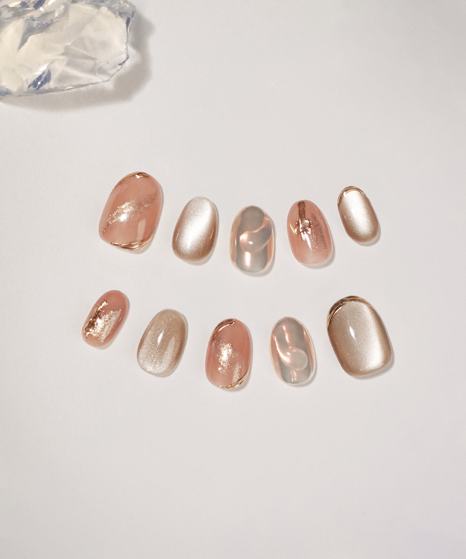 【当日発送】水光ネイルピンクニュアンスマグネットゴールドミラーアートショートオーバルネイルチップ
