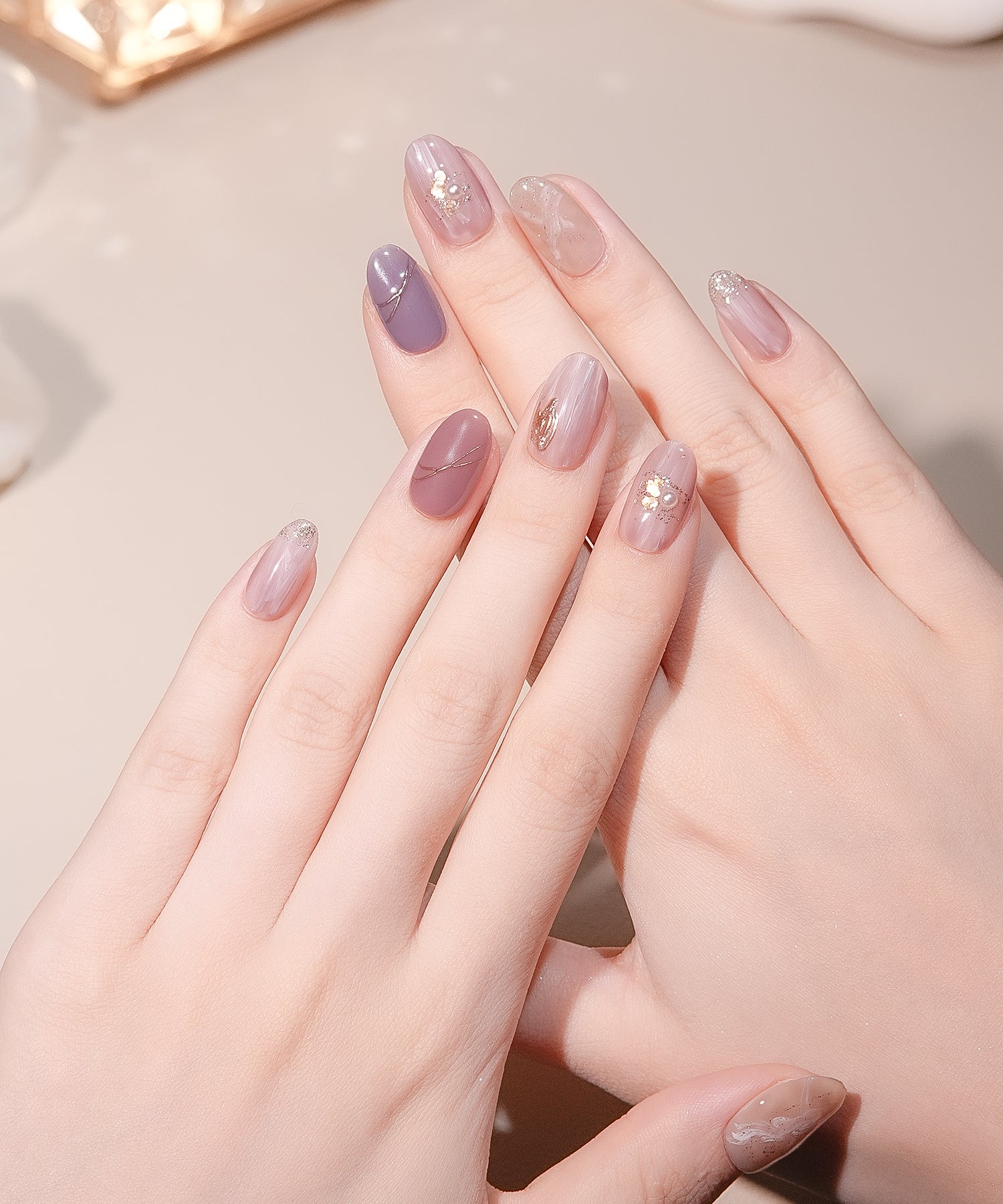 【当日発送】水光ネイルパープルニュアンスゴールドミラーパールオーバルネイルチップ