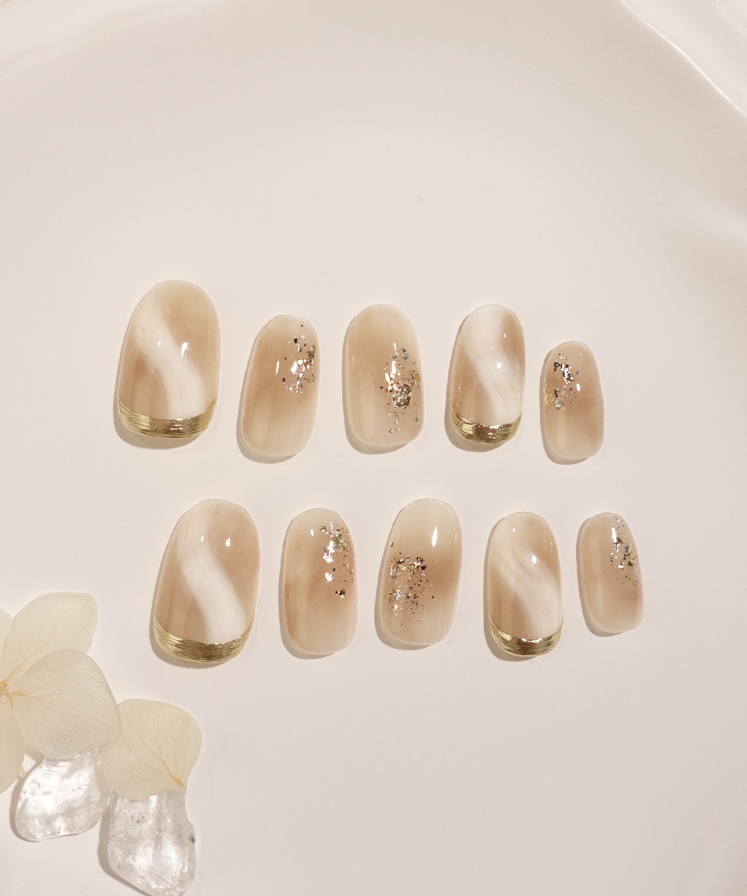 【当日発送】水光ネイルシャンパンベージュマーブルゴールドラインホイルオーバルネイルチップ