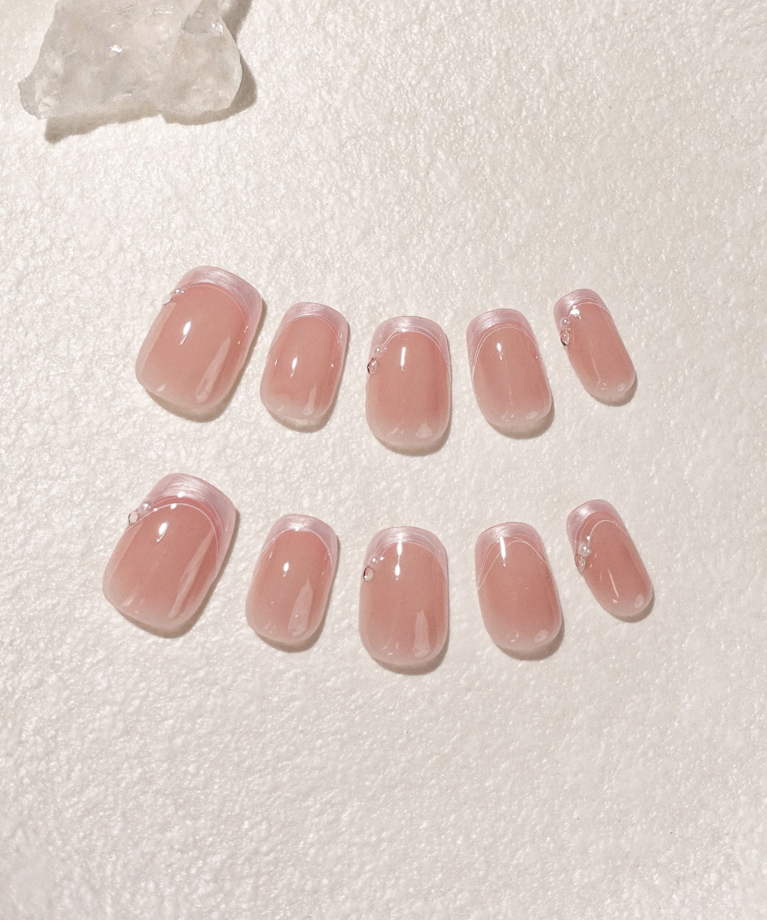 【一部予約販売】水光ネイルピンクチークホワイトフレンチストーンパールショートスクエアネイルチップ