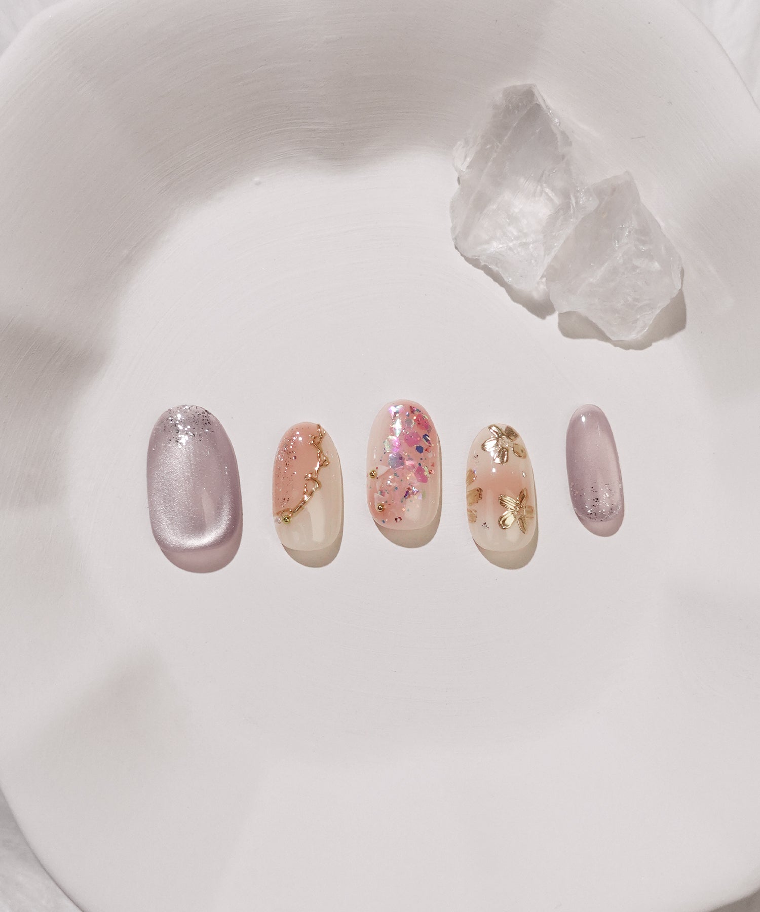 【一部当日発送】水光ネイルパープルマグネットアイボリーニュアンスフラワーミラーシェルオーバルネイルチップ