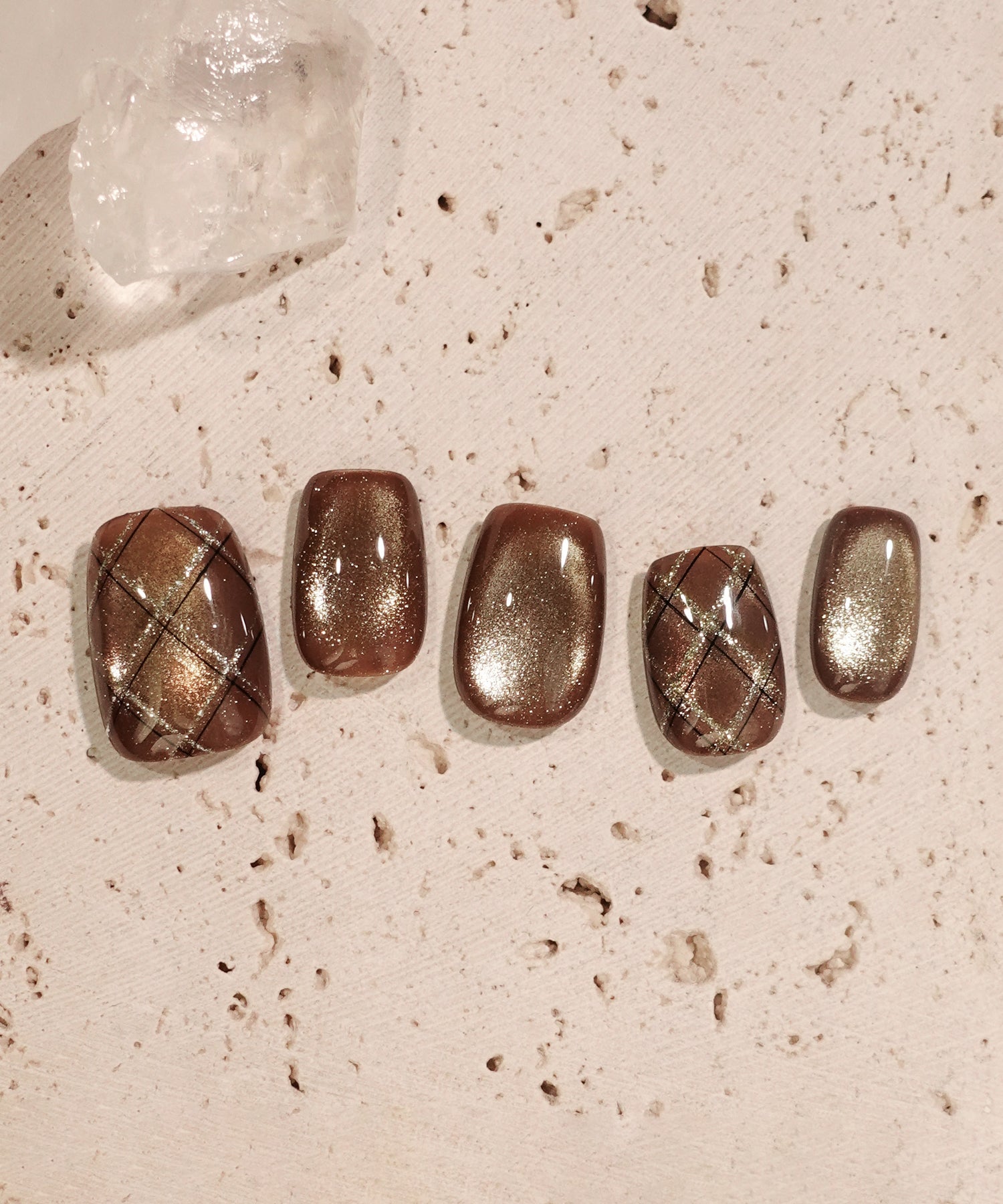 【当日発送】水光ネイルブラウンマグネットアーガイルショートスクエアネイルチップ