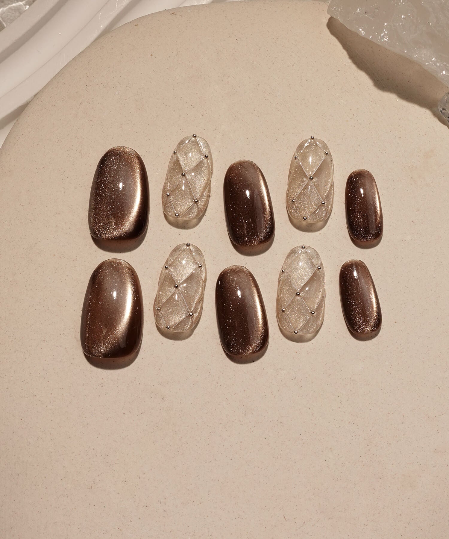 【当日発送】水光ネイルキルティングベージュブラウンマグネットオーバルネイルチップ