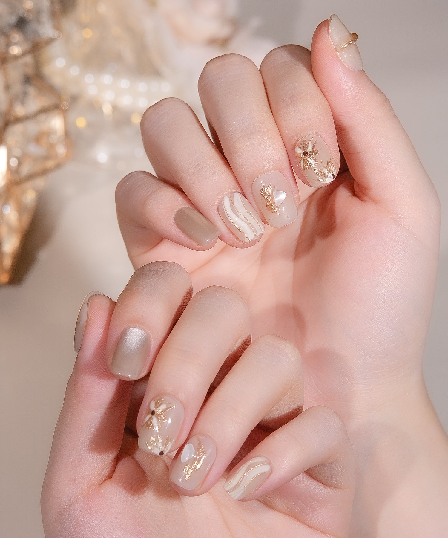 【当日発送】水光ネイルミルキーウェーブカーキマグネットミラーニュアンスショートスクエアネイルチップ