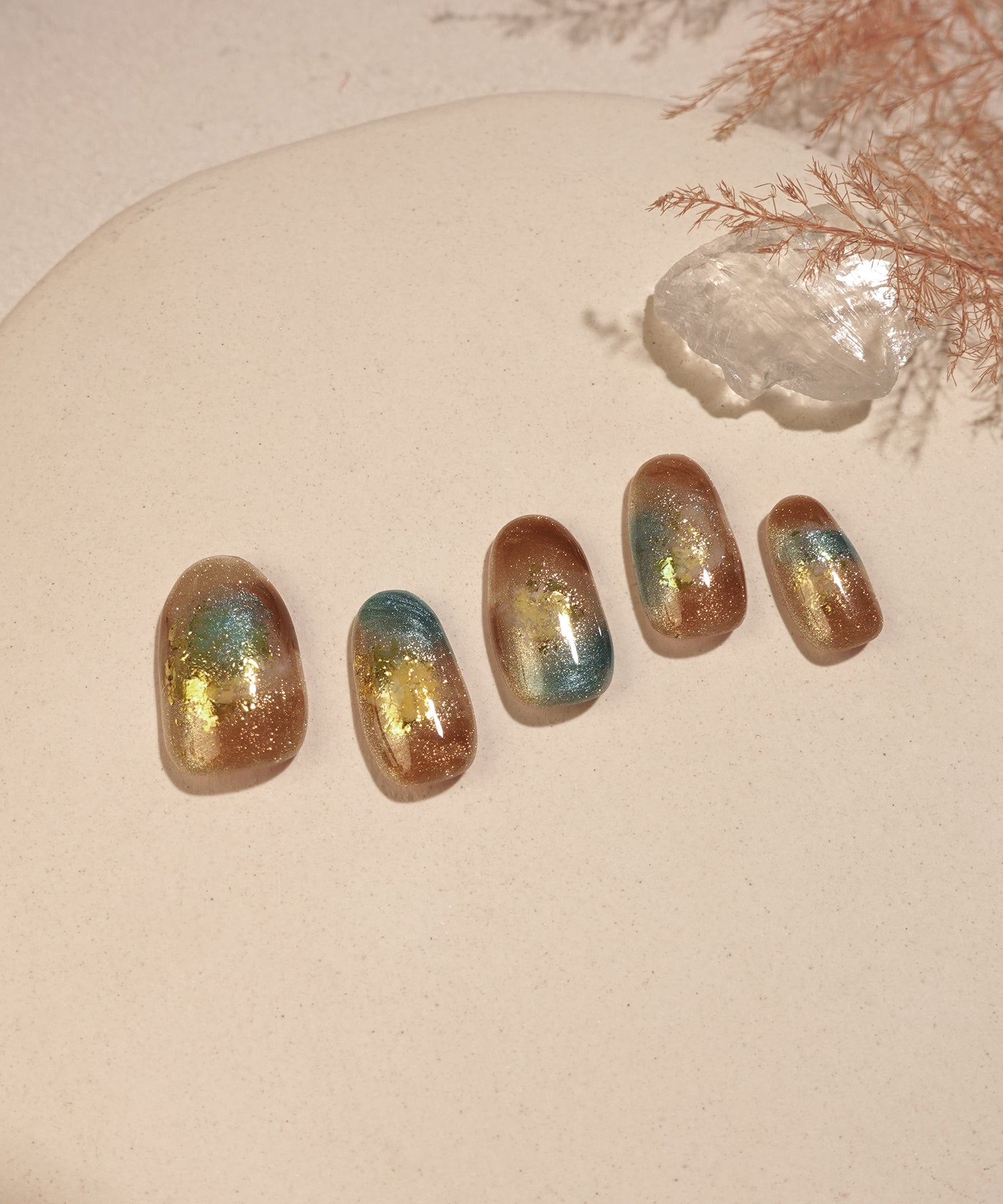 【COMING SOON】水光ネイルブラウンニュアンスゴールドラメホイルオーバルネイルチップ