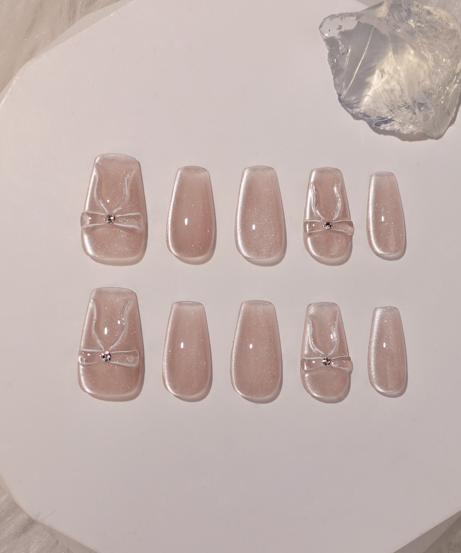 【当日発送】水光ネイルベージュマグネット3Dリボンアートバレリーナネイルチップ