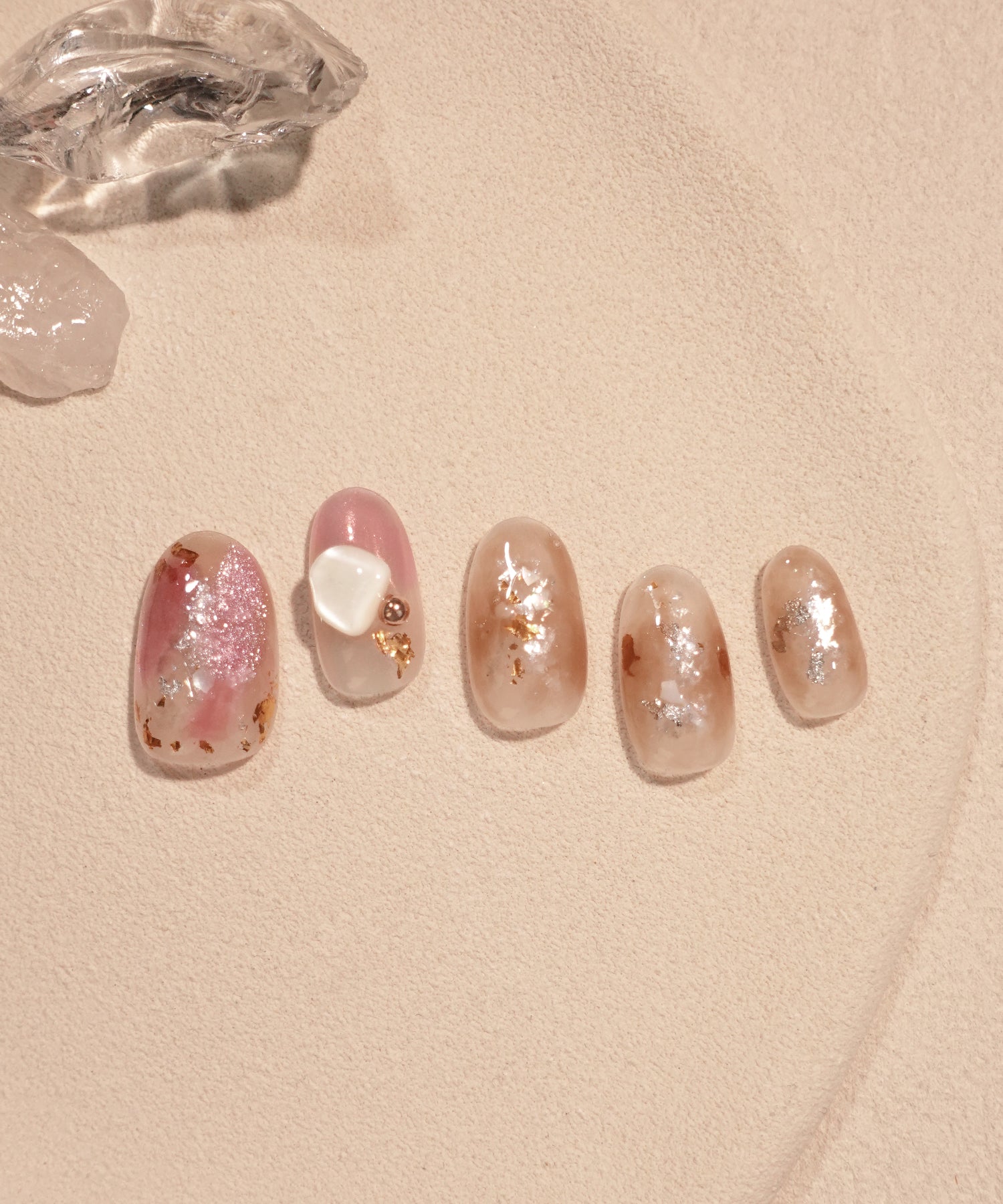 【予約販売】水光ネイルパープルブラウンニュアンスホイルストーンラメオーバルネイルチップ