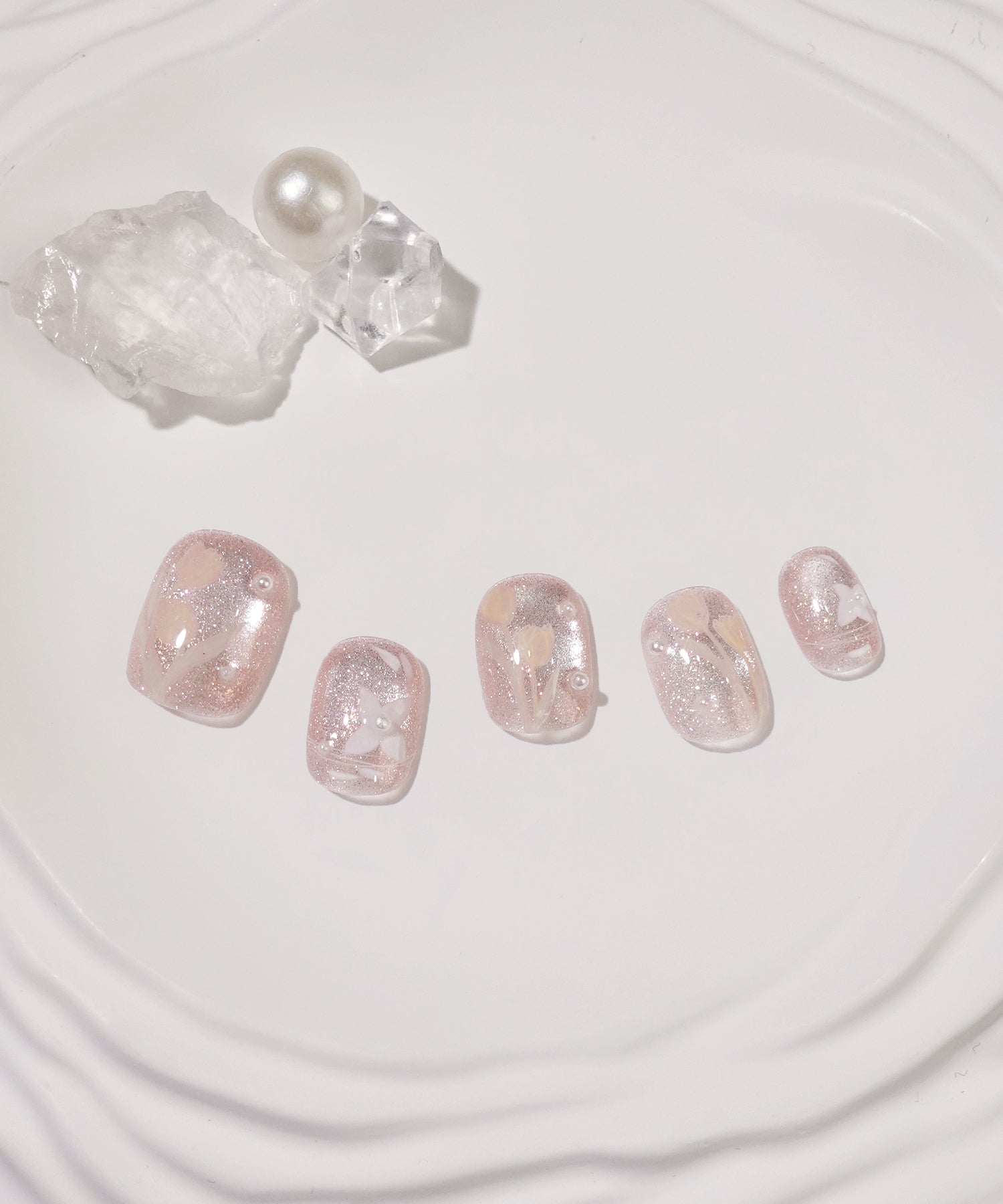 【当日発送】3D水光ネイルピンクマグネットニュアンスフラワーデザインパールショートラウンドネイルチップ