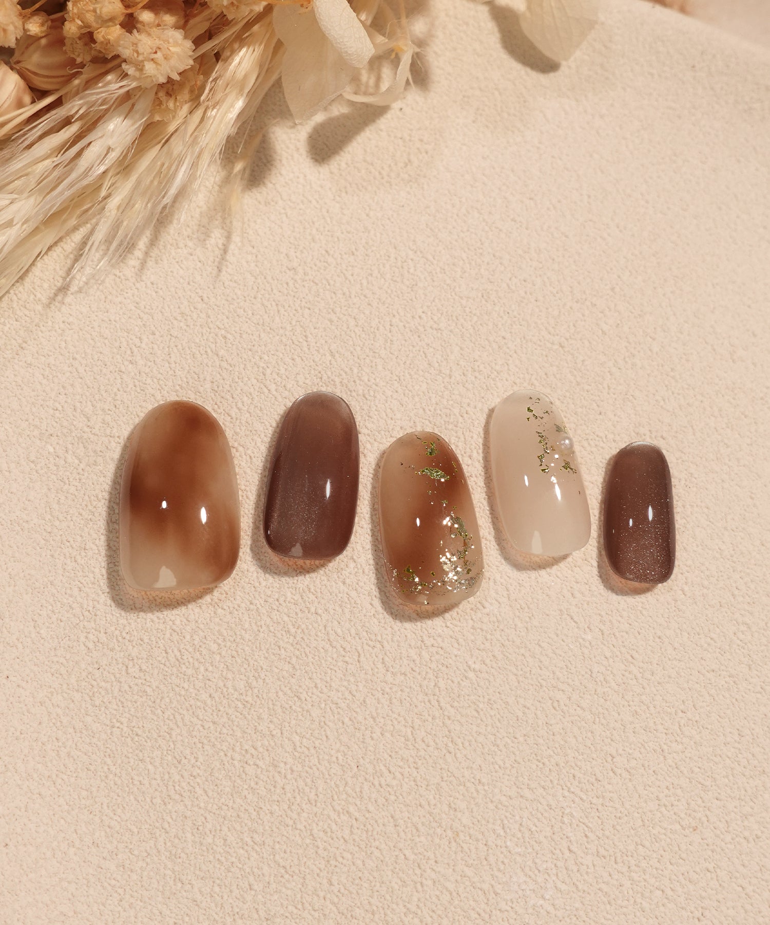 【当日発送】水光ネイルブラウンマグネットニュアンスホイルアートオーバルネイルチップ