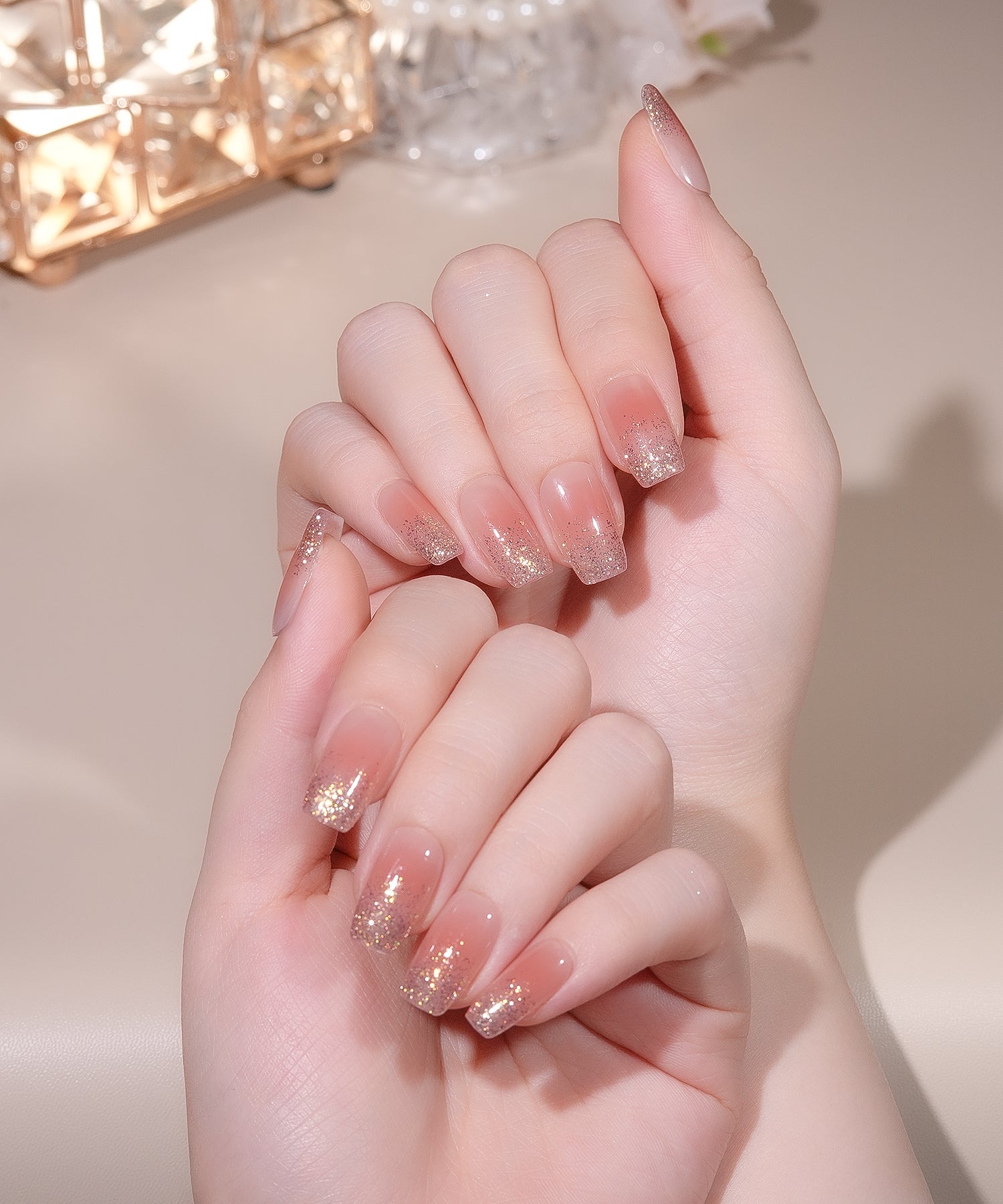 【当日発送】水光ネイルピンクグラデーションゴールドラメシンプルスクエアネイルチップ