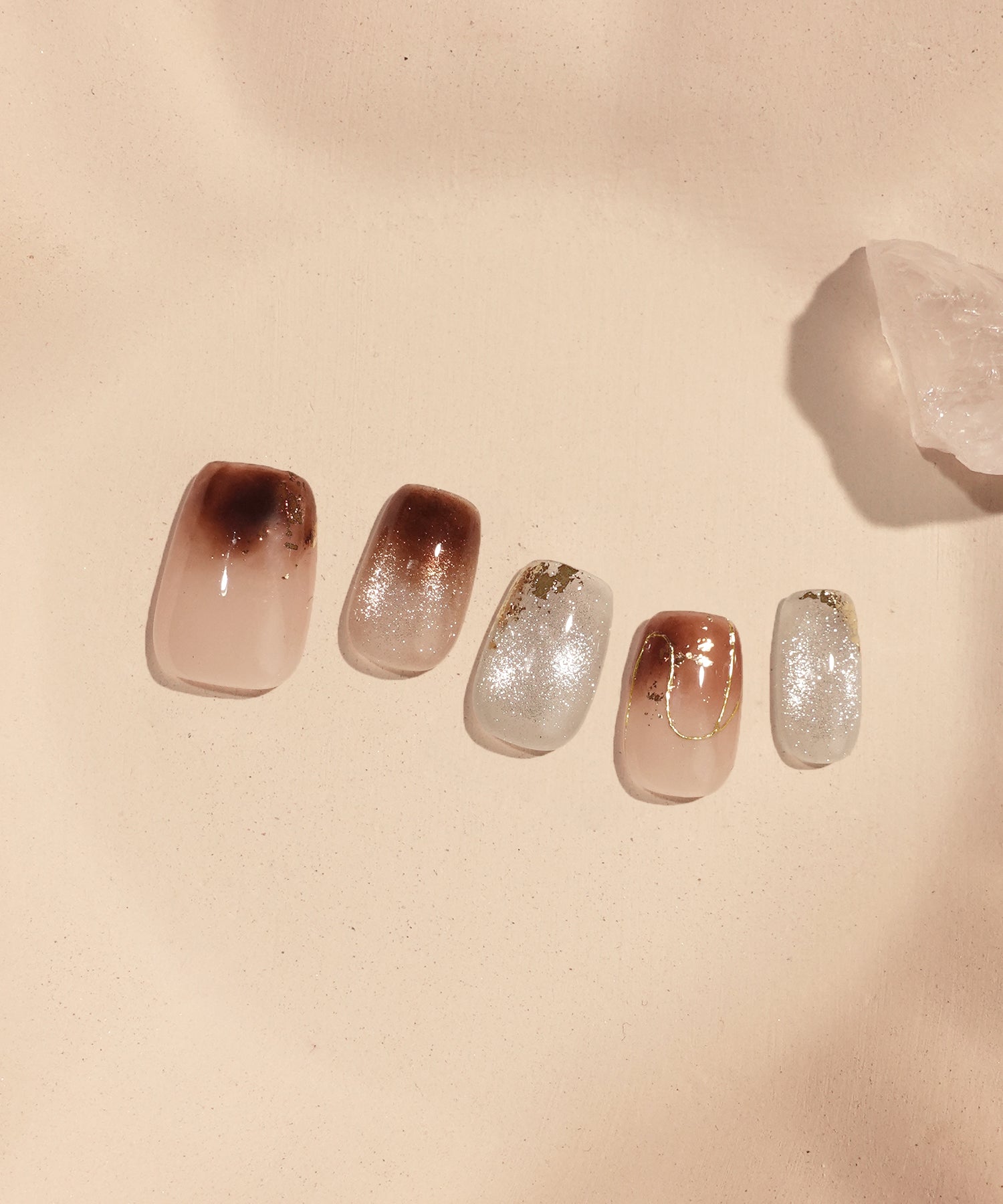 【当日発送】水光ネイルブラウンニュアンスシルバーマグネットホイルスクエアネイルチップ