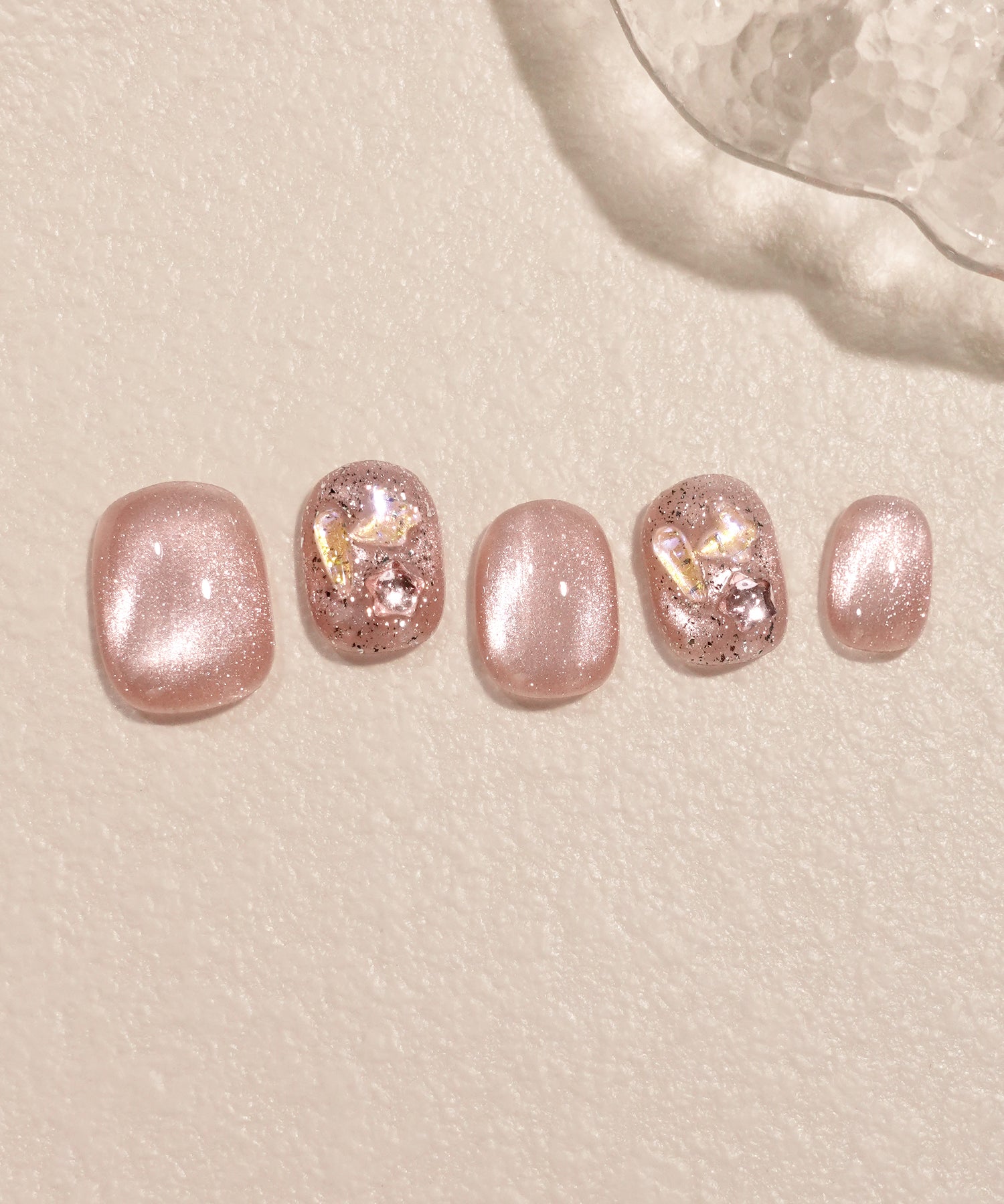 【当日発送】水光ネイルピンクマグネットオーロラストーンラメショートラウンドネイルチップ