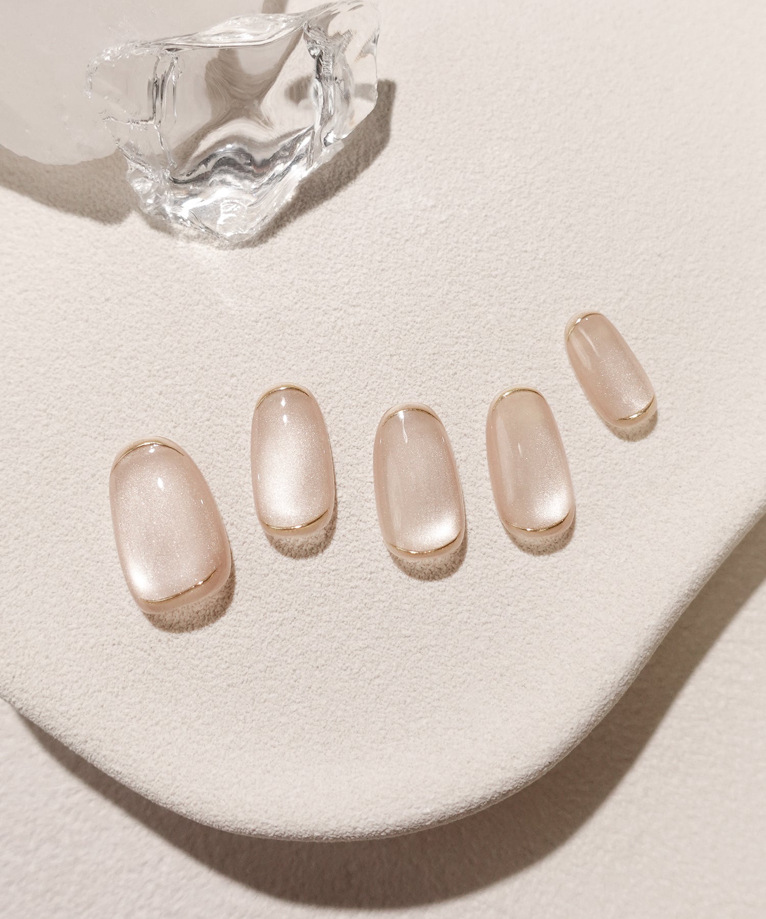 【一部当日発送】水光ネイルピンクグレージュマグネットゴールドミラーフレームオーバルネイルチップ