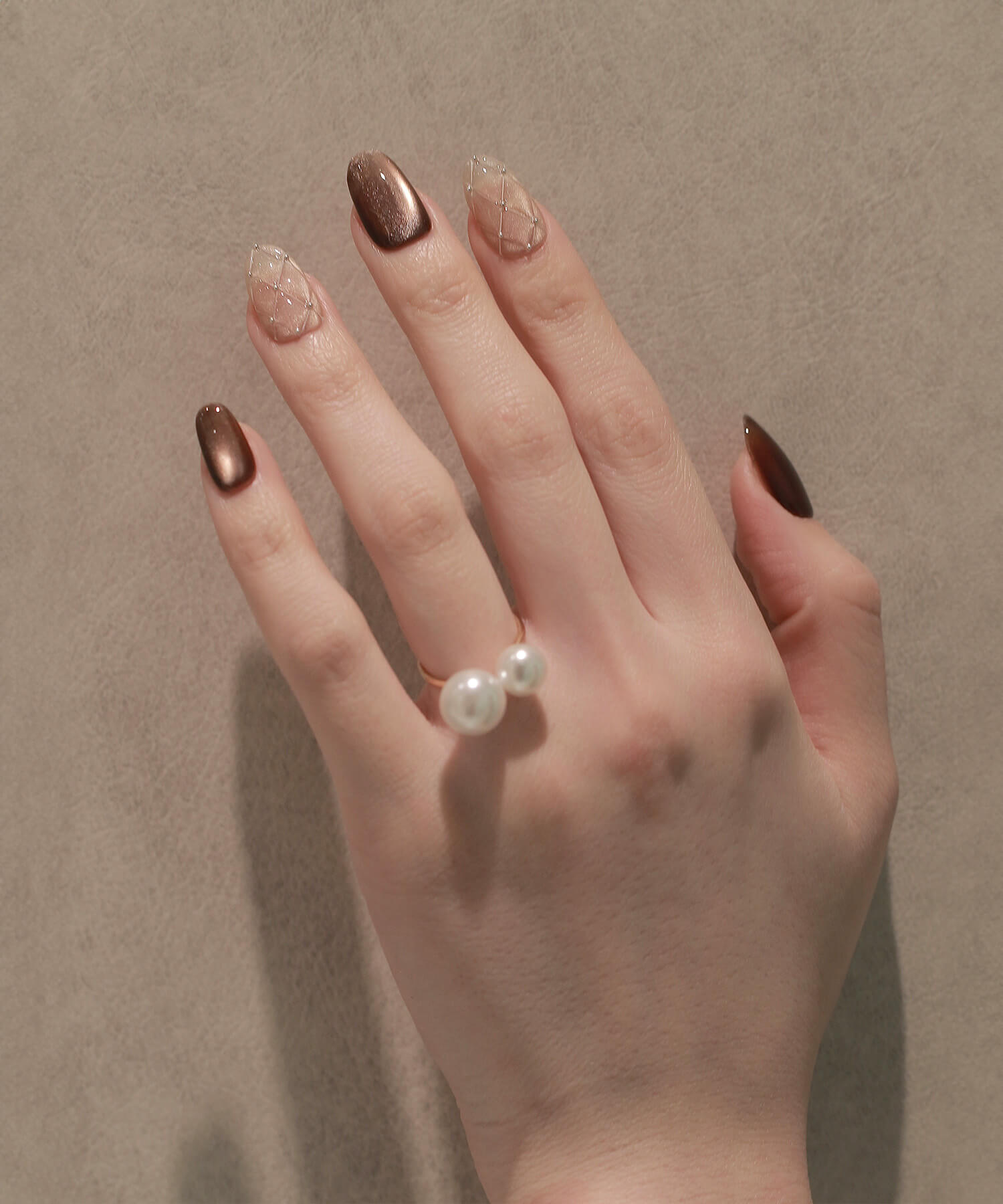 【当日発送】水光ネイルキルティングベージュブラウンマグネットオーバルネイルチップ