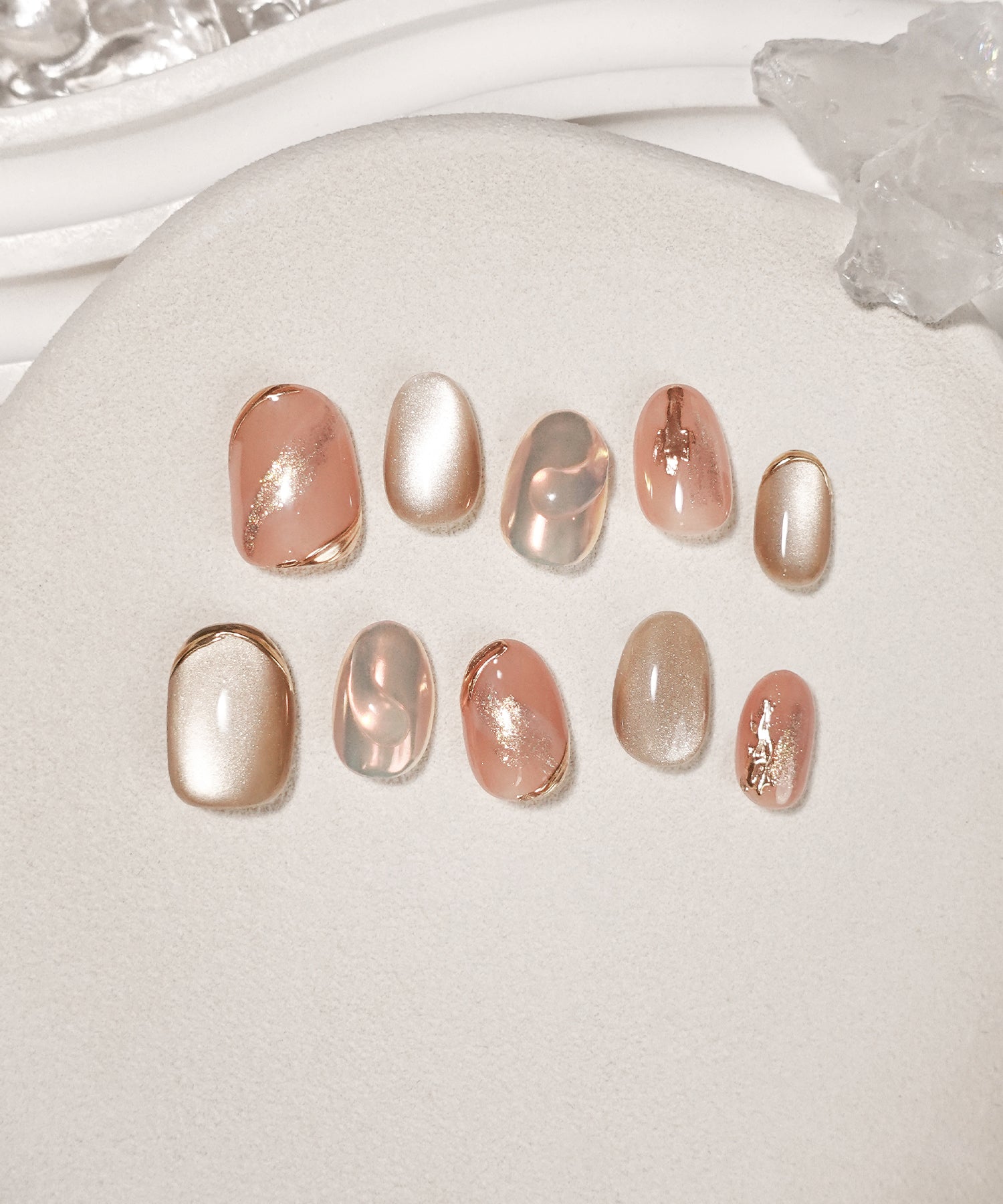 【当日発送】水光ネイルピンクニュアンスマグネットゴールドミラーアートショートオーバルネイルチップ