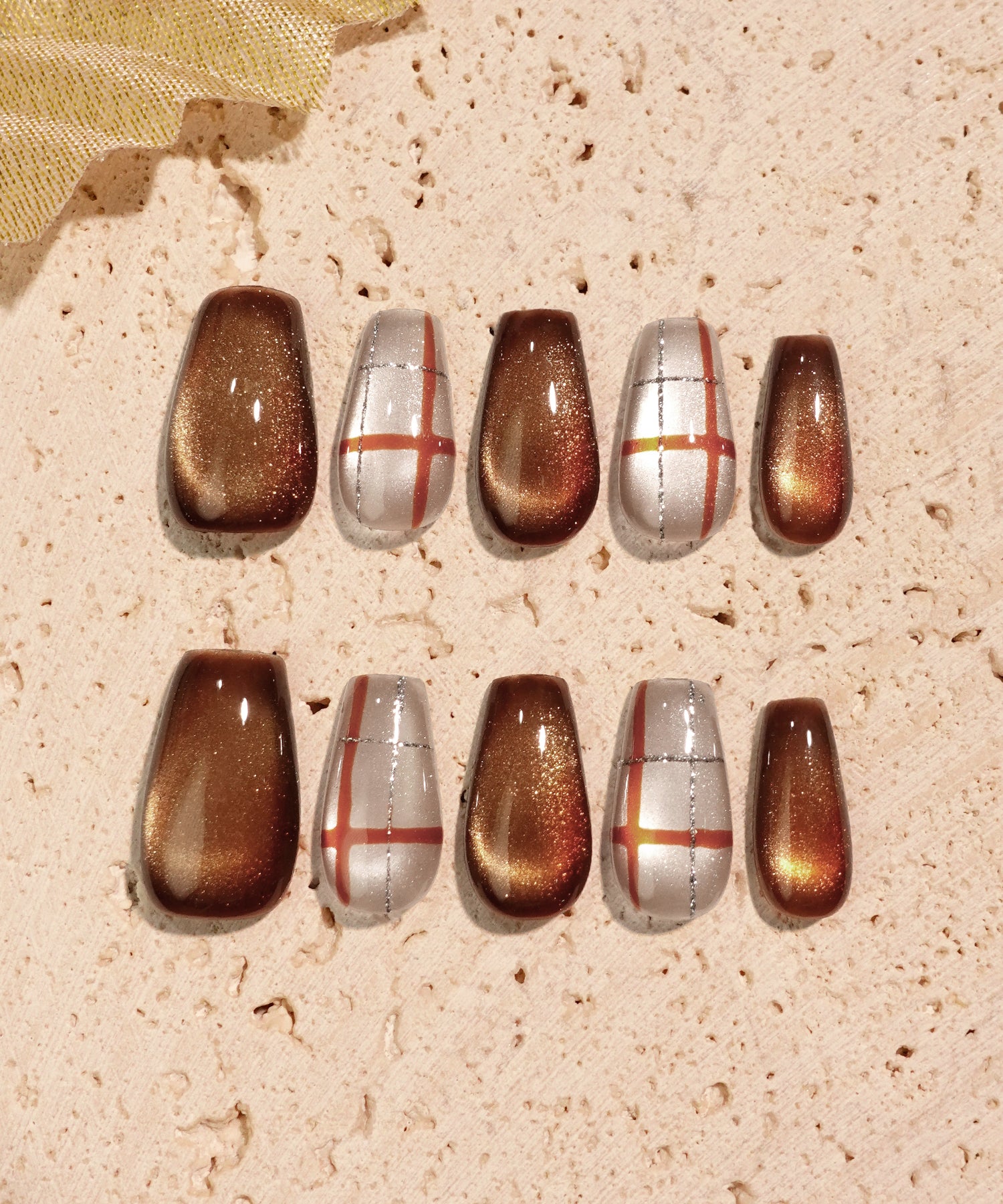 【COMING SOON】水光ネイルブラウンマグネットチェックアートネイルチップ