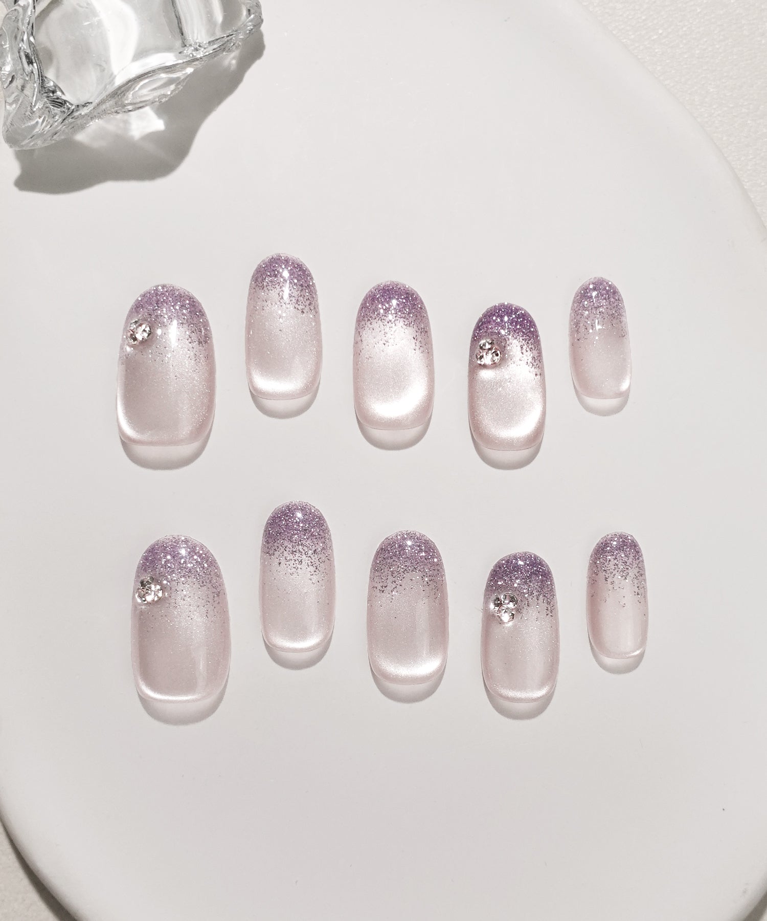 【当日発送】水光ネイルパープルマグネットラメグラデーションストーンオーバルネイルチップ