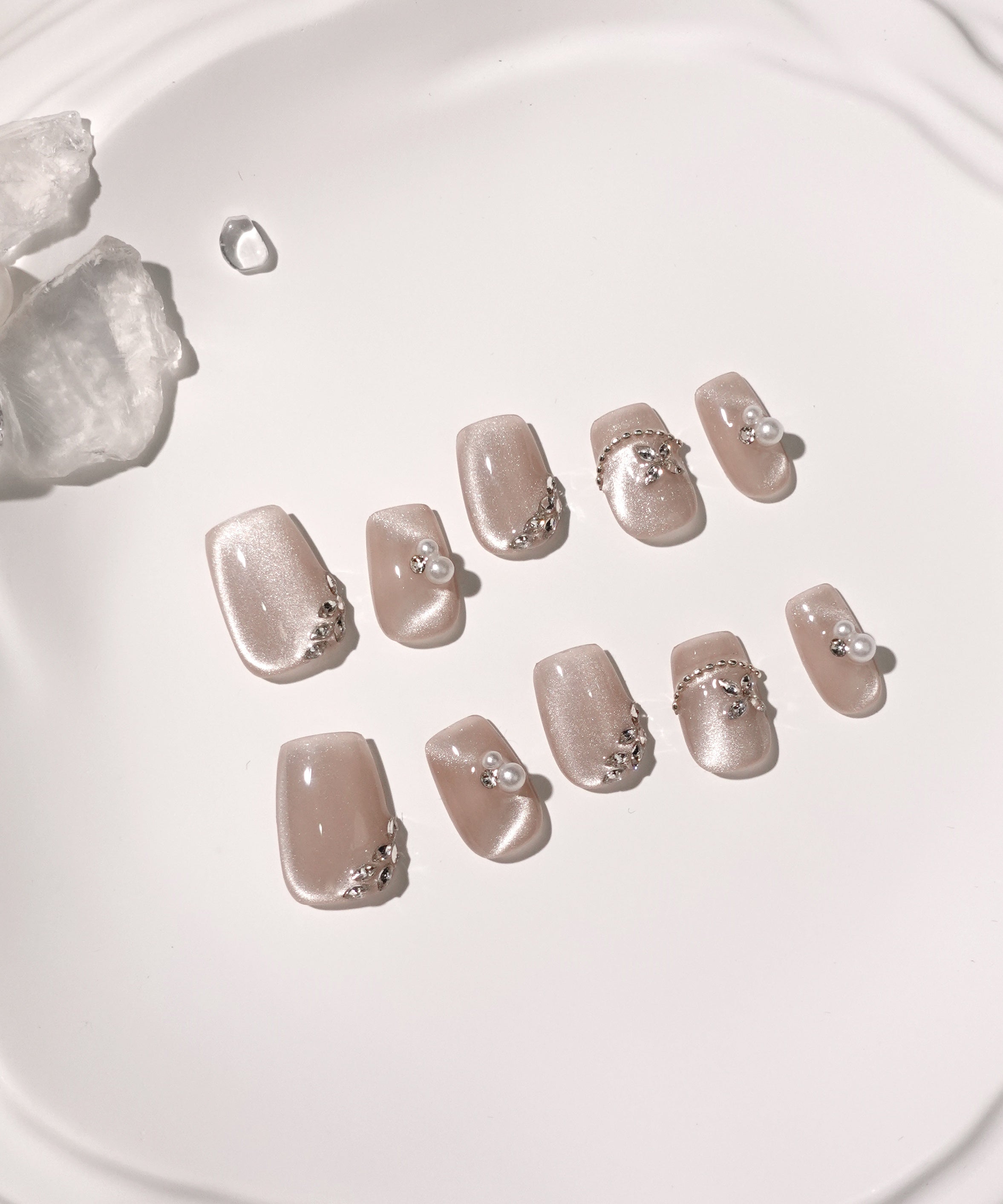 【一部当日発送】水光ネイルベージュマグネットストーンアートパールスクエアネイルチップ