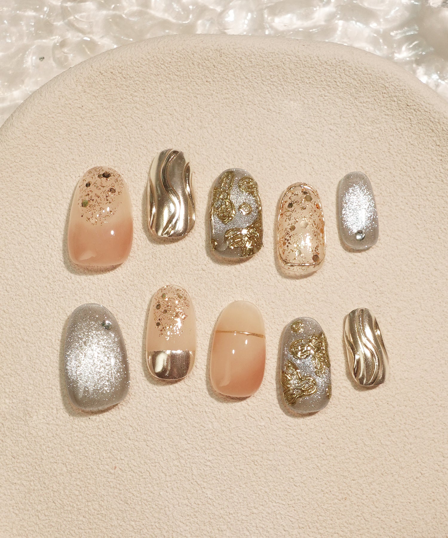 【COMING SOON】水光ネイルグレーマグネットゴールドフラワーニュアンスデザインオーバルネイルチップ