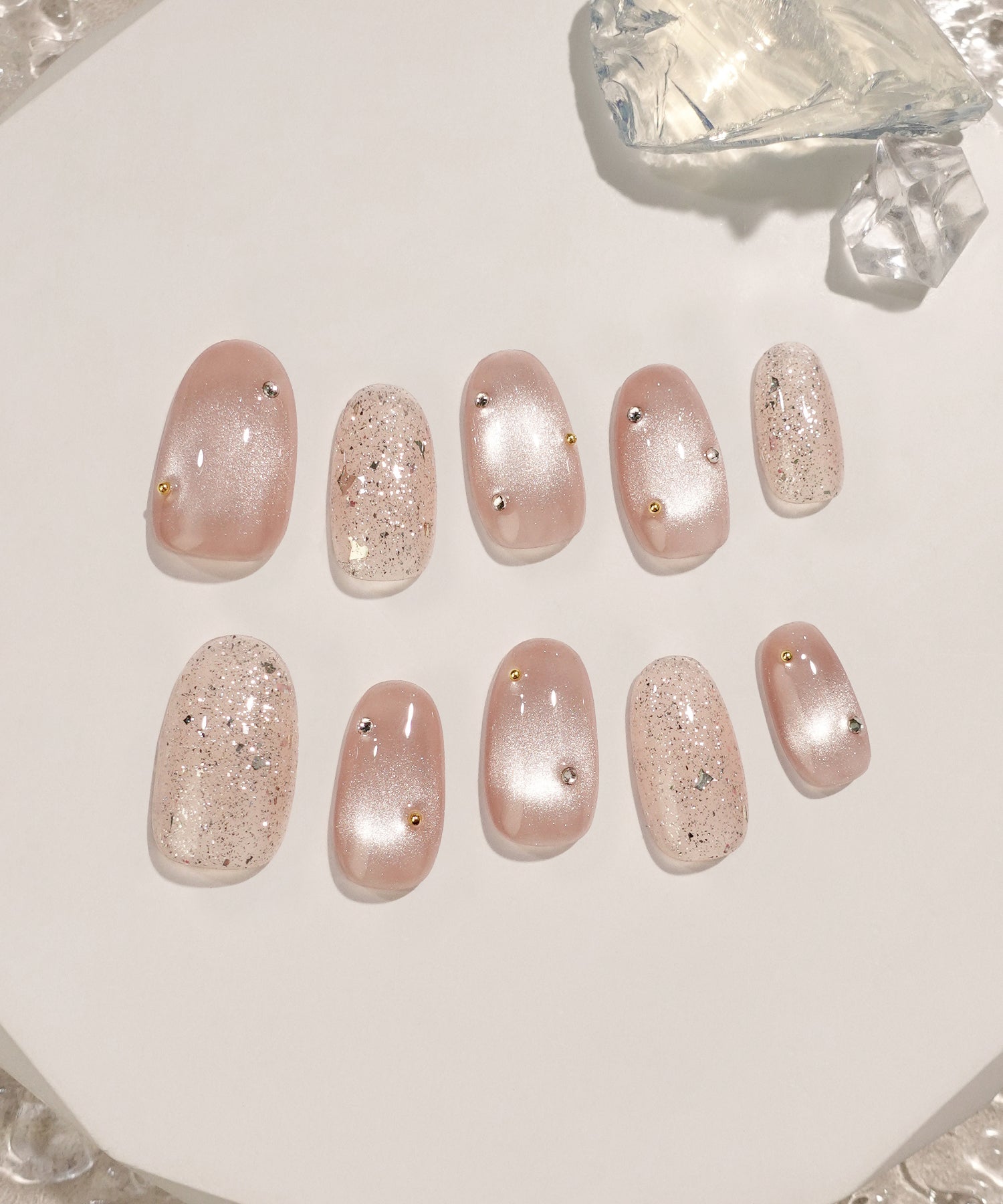 【当日発送】水光ネイルピンクマグネットランダムストーンラメオーバルネイルチップ