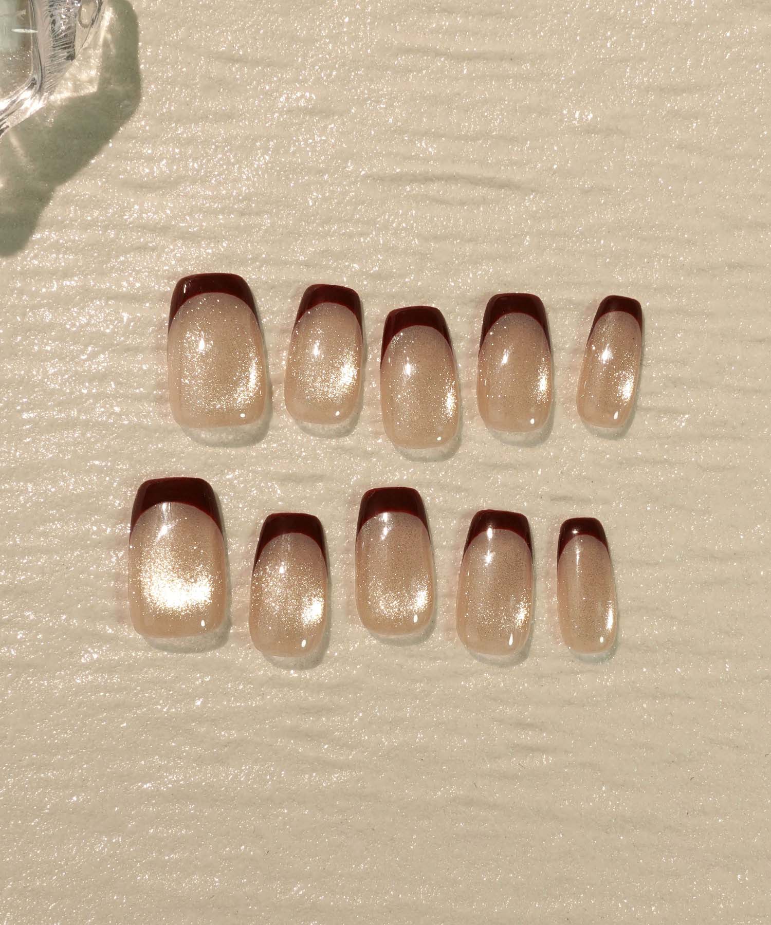 【当日発送】水光ネイルベージュマグネットブラウンフレンチシンプルスクエアネイルチップ