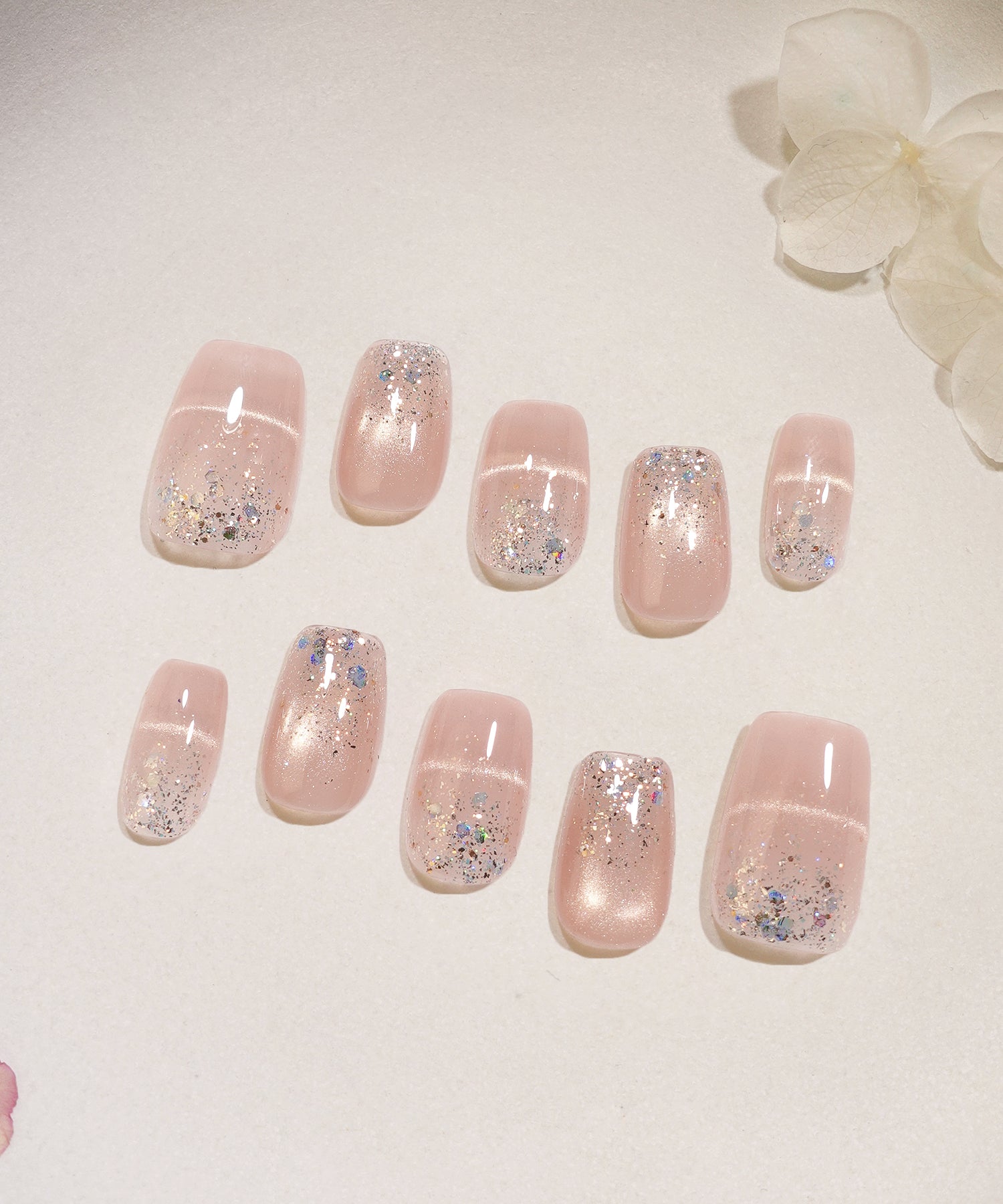 【COMING SOON】水光ネイルミルキーピンクハーフマグネットラメグラデーションホログラムショートスクエアネイルチップ