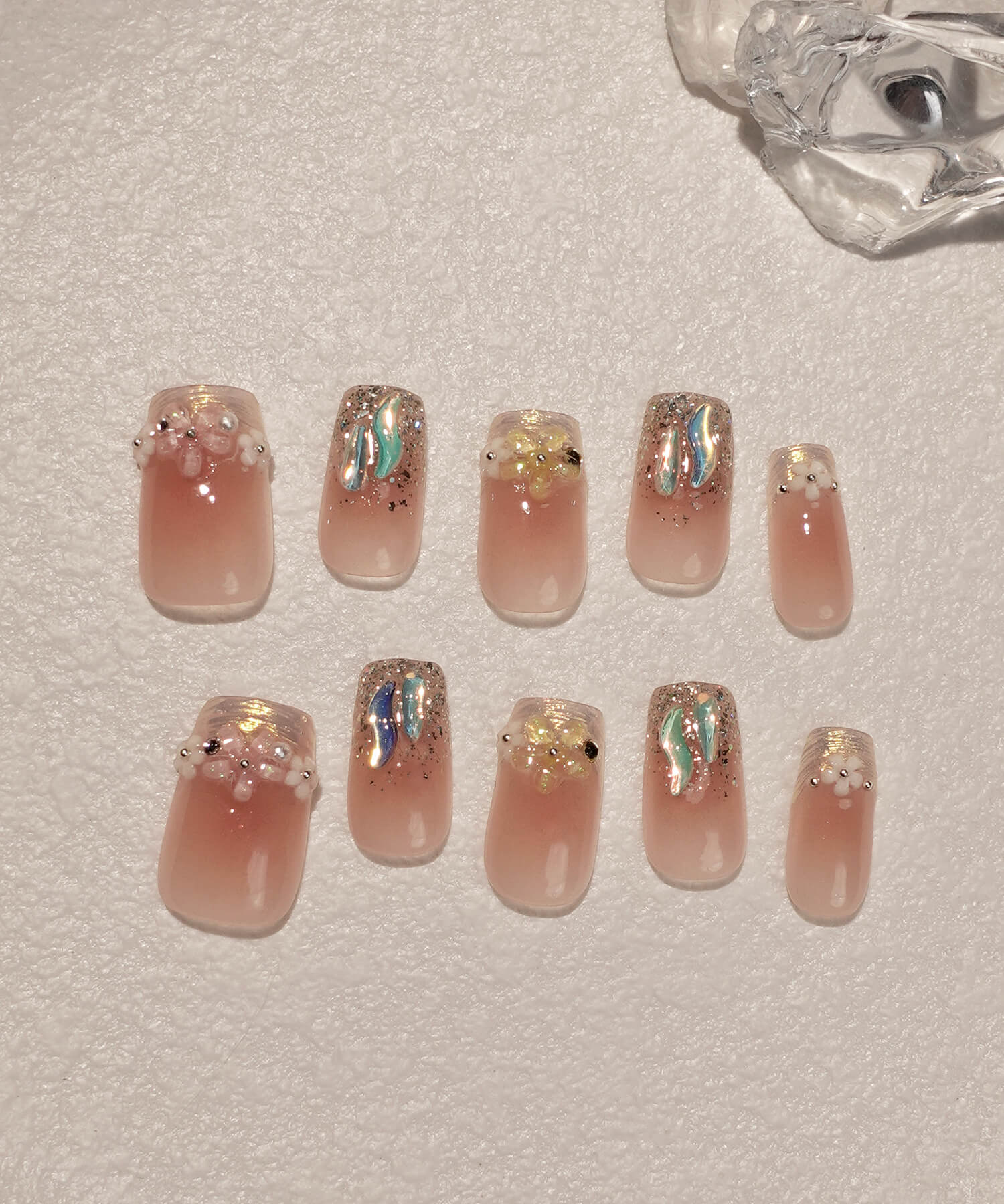 【一部当日発送】水光ネイルピンクチークフラワー偏光ストーンラメオーロラフレンチスクエアネイルチップ