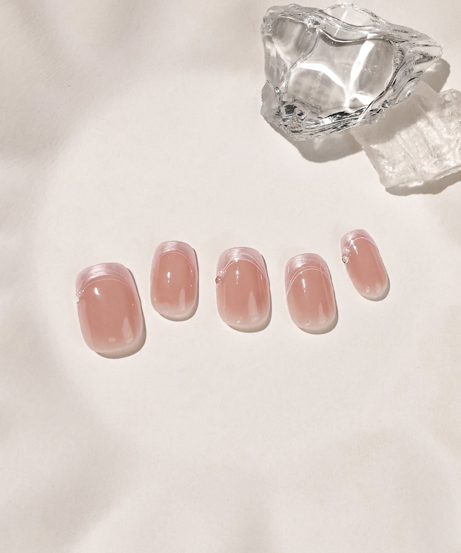 【一部予約販売】水光ネイルピンクチークホワイトフレンチストーンパールショートスクエアネイルチップ