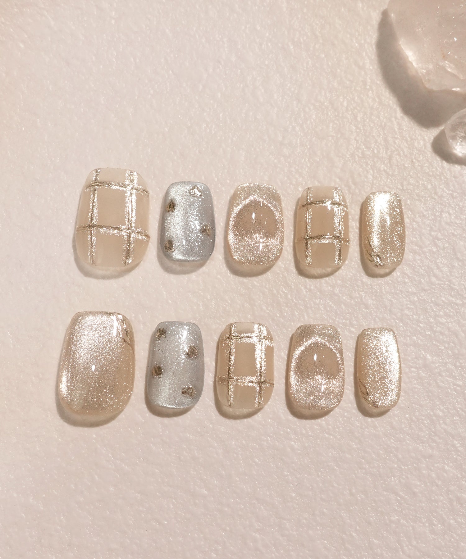 【当日発送】水光ネイルベージュマグネットミラーチェックハートショートスクエアネイルチップ