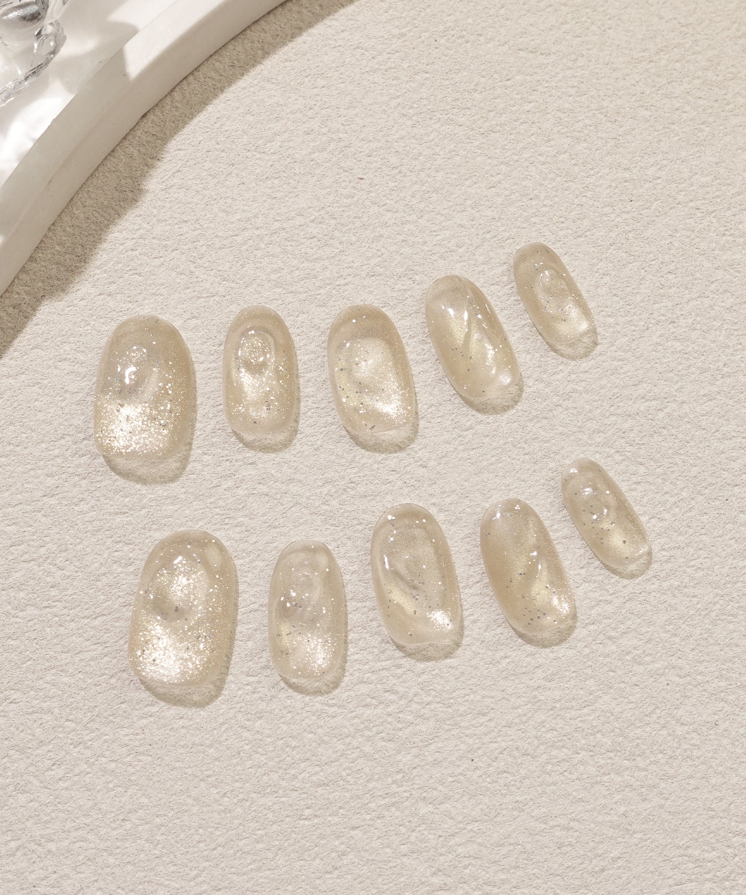 水光ネイルシャンパンゴールドマグネット3Dアートニュアンスオーバルネイルチップ
