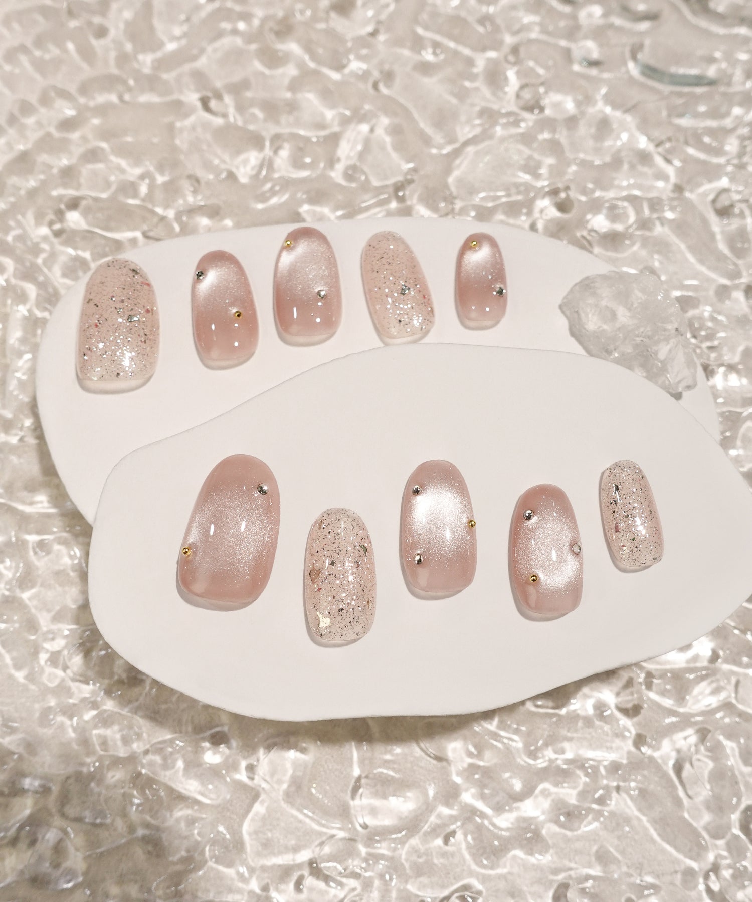 【当日発送】水光ネイルピンクマグネットランダムストーンラメオーバルネイルチップ