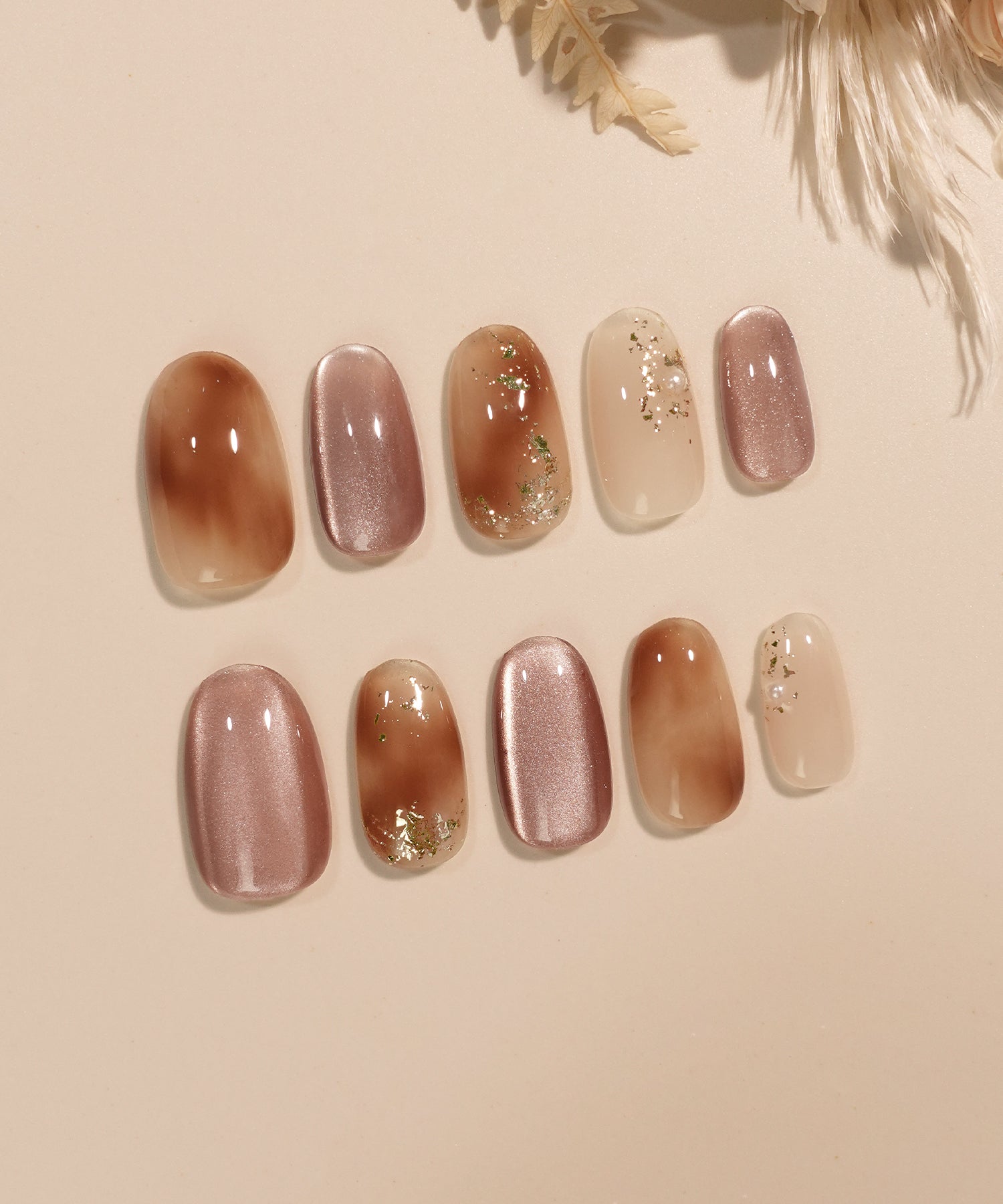 【COMING SOON】水光ネイルブラウンマグネットニュアンスホイルアートオーバルネイルチップ