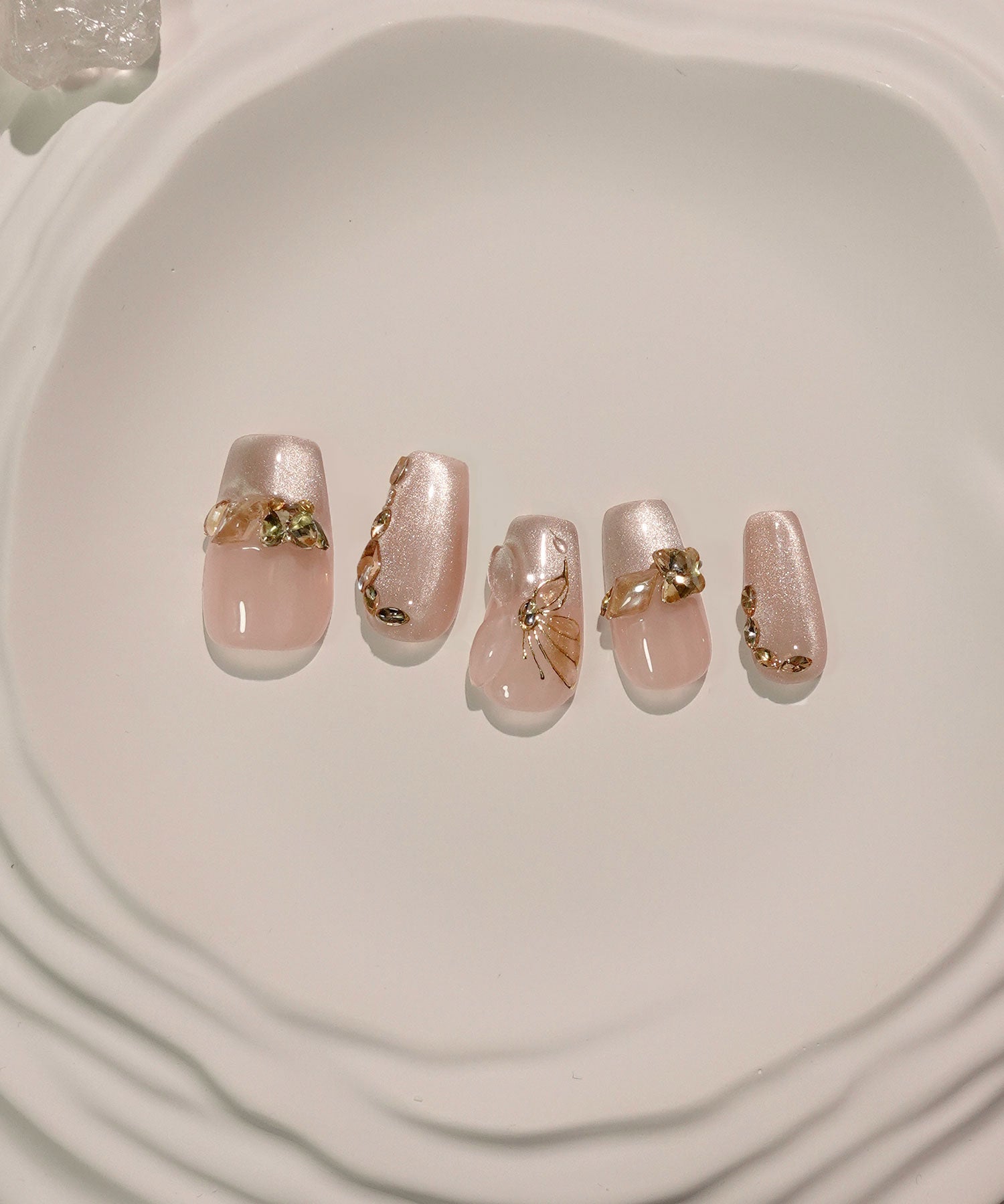 【当日発送】水光ネイルピンクベージュマグネットストーンバタフライワンホンバレリーナネイルチップ