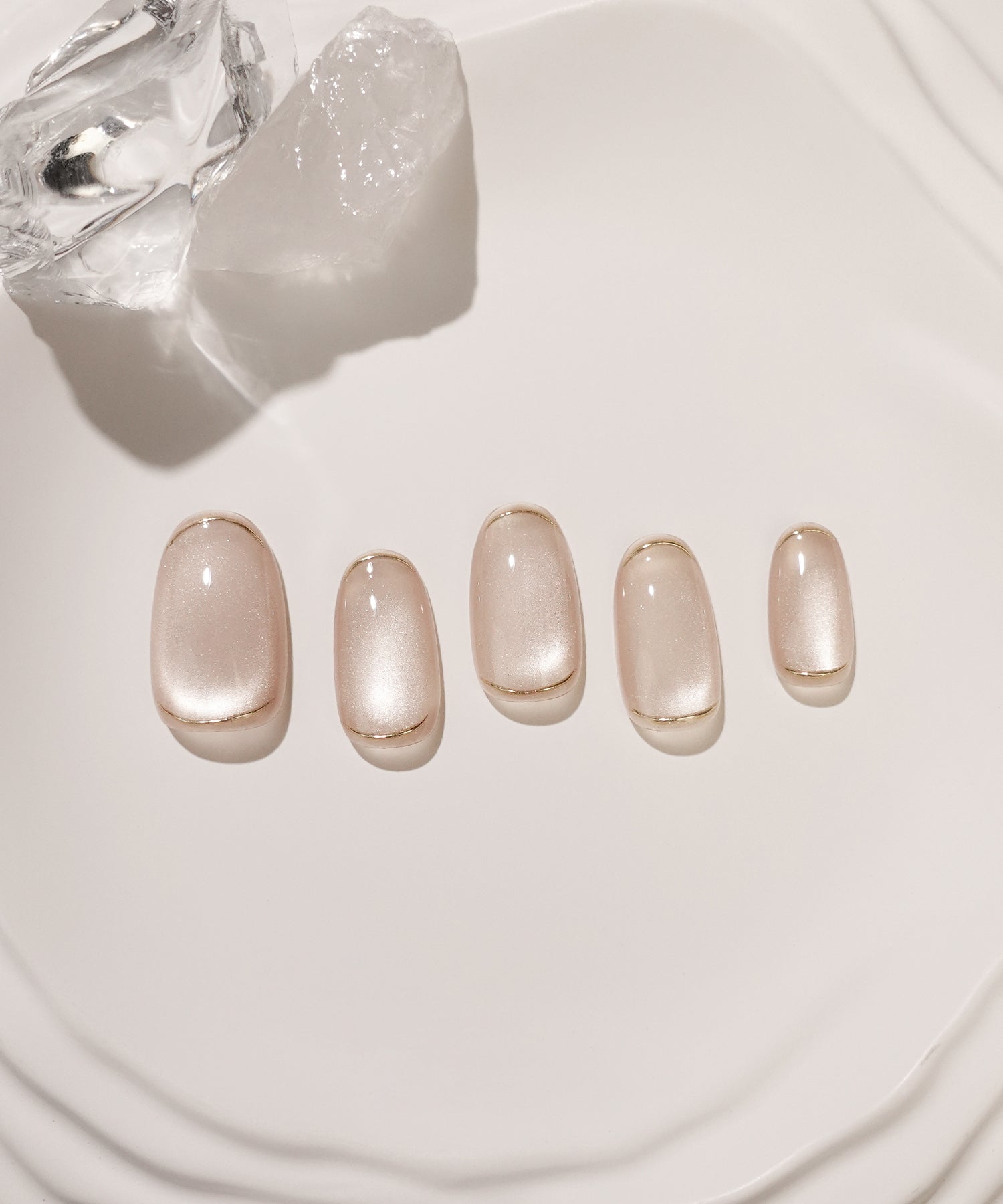 【一部当日発送】水光ネイルピンクグレージュマグネットゴールドミラーフレームオーバルネイルチップ