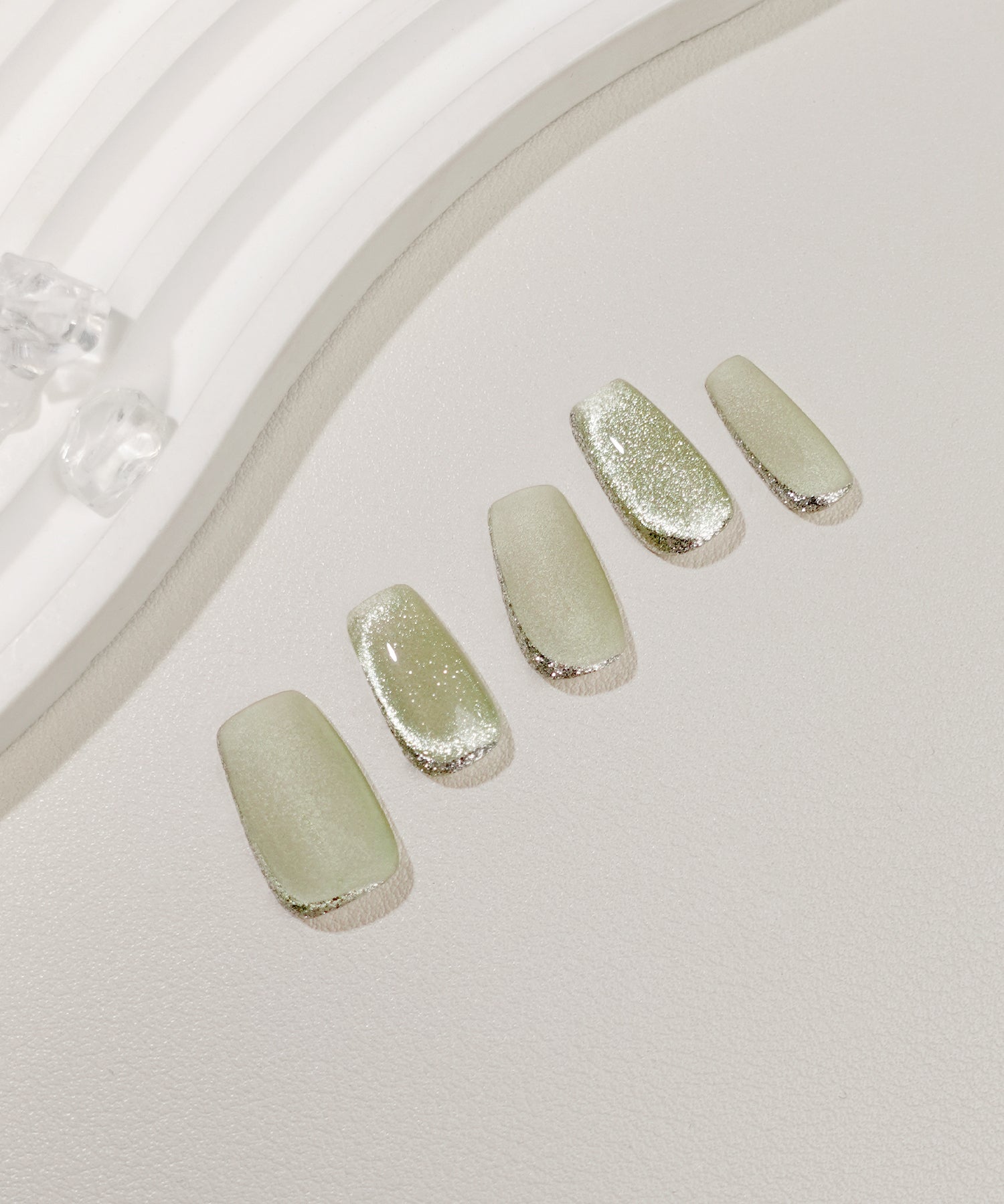 【当日発送】水光ネイルライトグリーンマグネットラメバレリーナネイルチップ