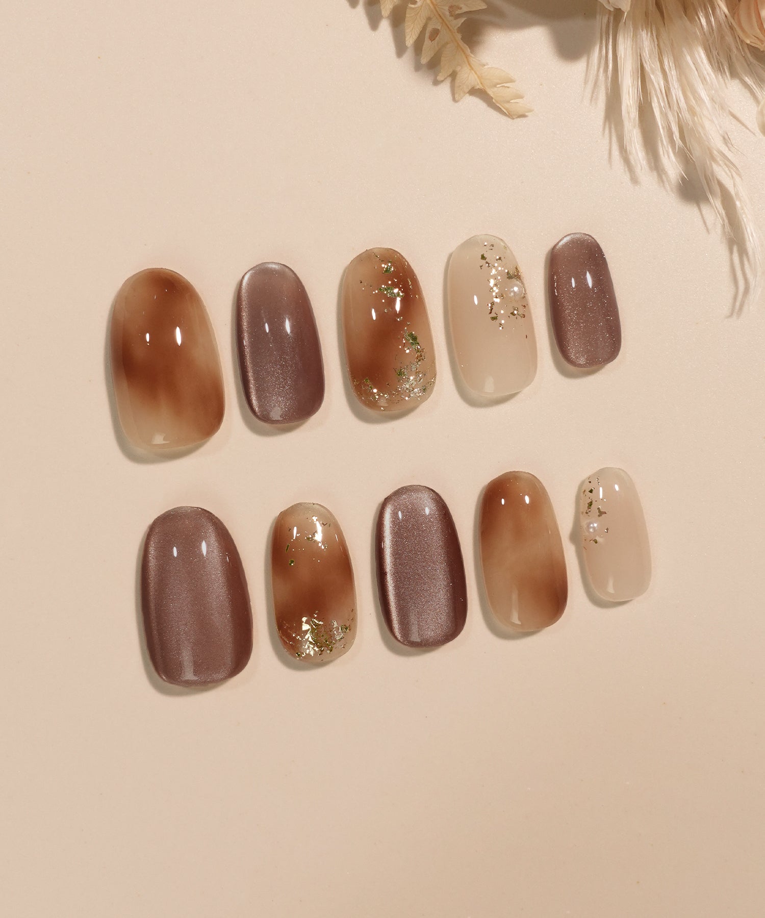 【当日発送】水光ネイルブラウンマグネットニュアンスホイルアートオーバルネイルチップ