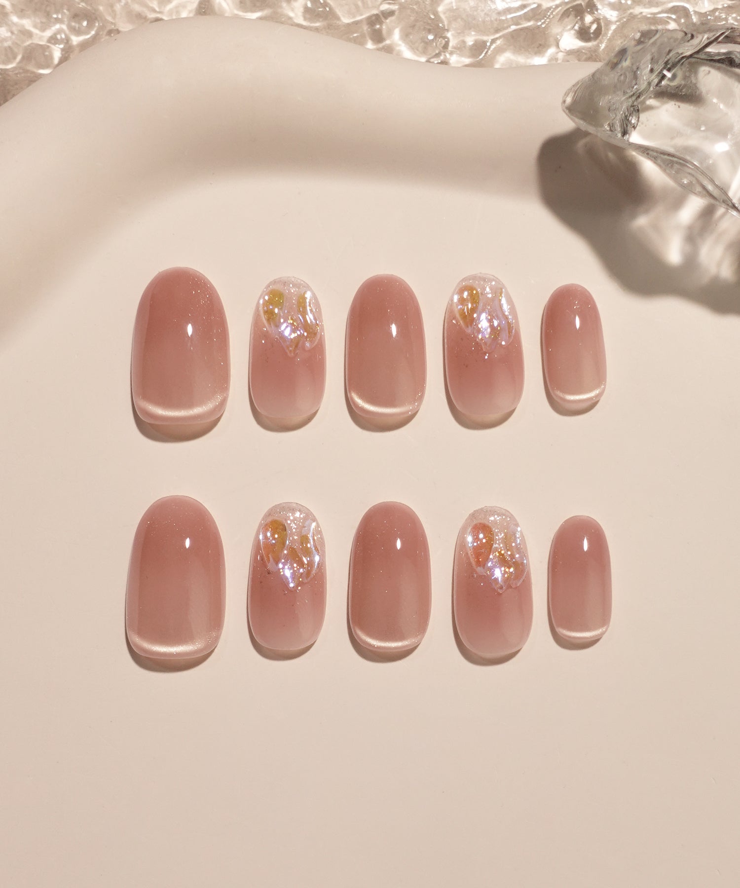 【予約販売】水光ネイルピンクマグネットオーロラストーンラメオーバルネイルチップ