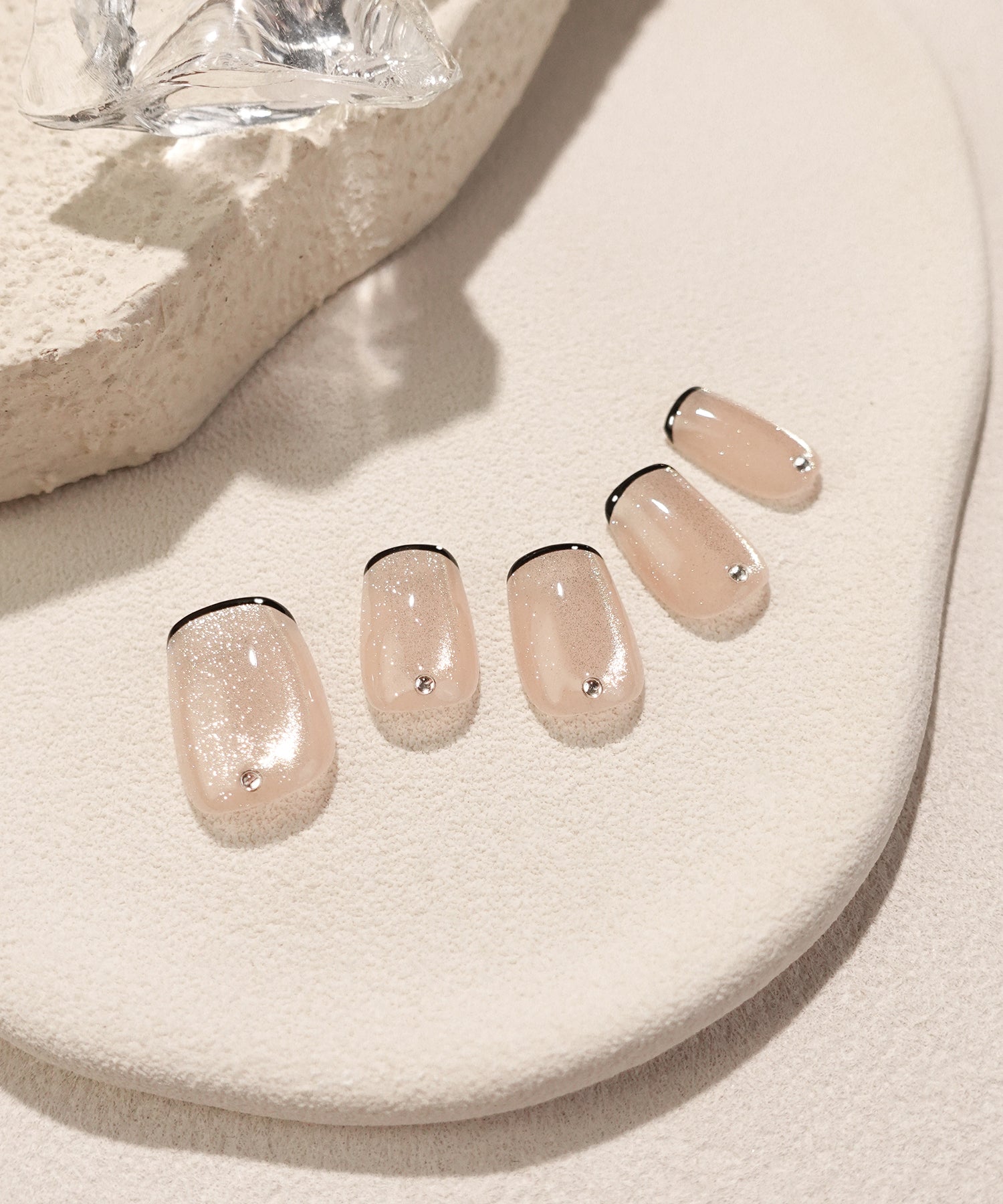 【当日発送】水光ネイルシャンパンゴールドブラックフレンチドットストーンショートスクエアネイルチップ