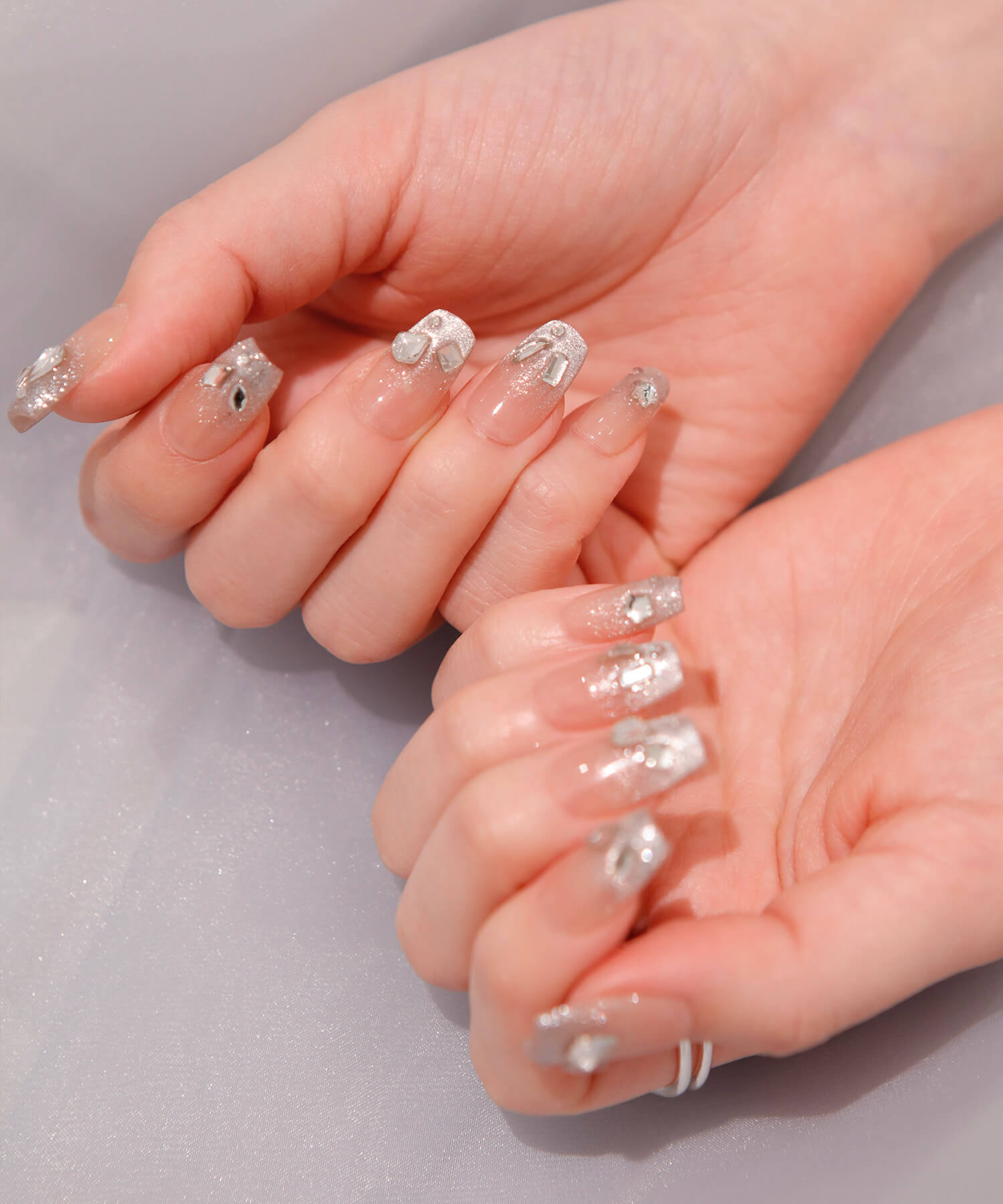 【当日発送】水光ネイルシルバーマグネットラメグラデーションストーンワンホンピンクスクエアネイルチップ